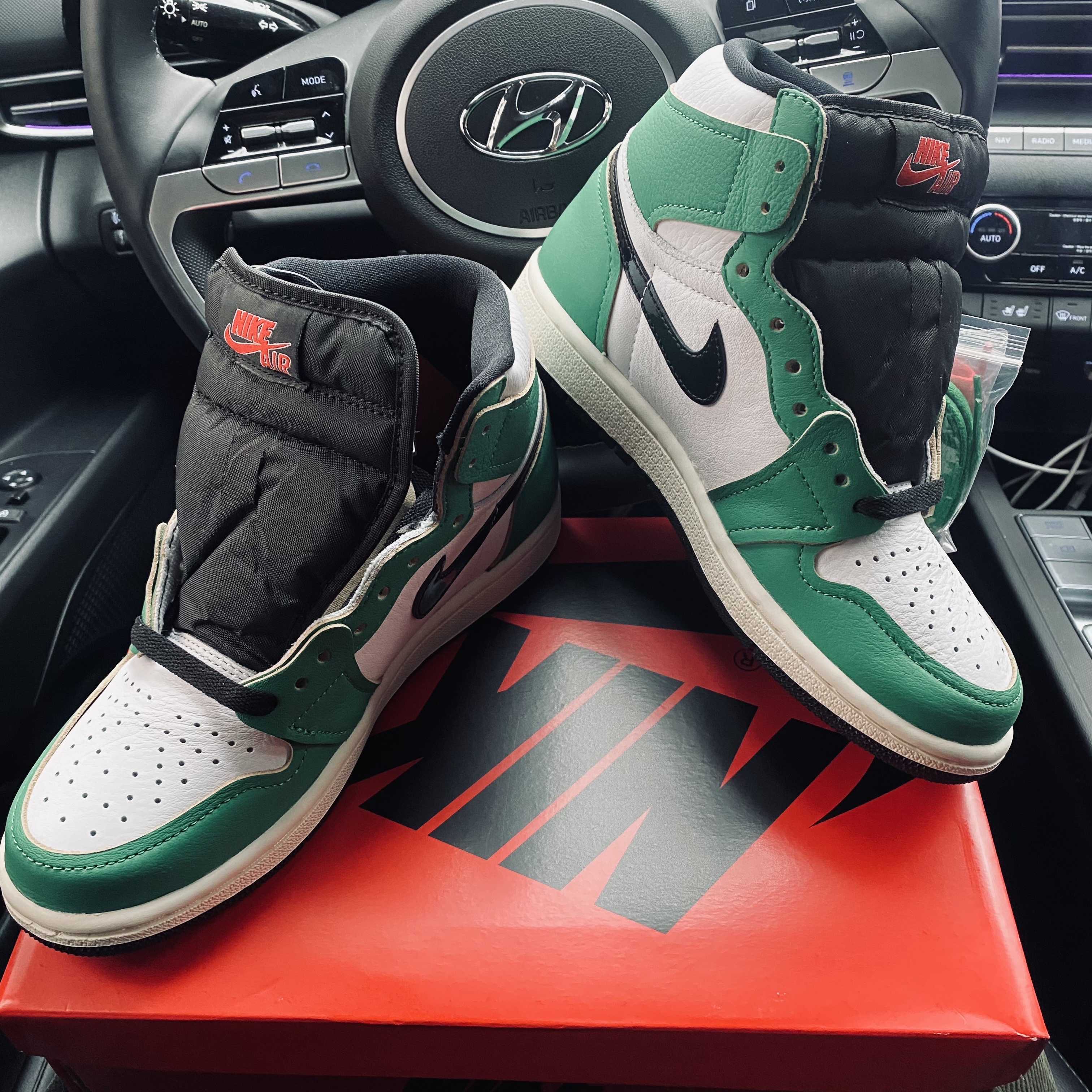 (W) Jordan 1 Retro High OG Lucky Green 착용 스타일