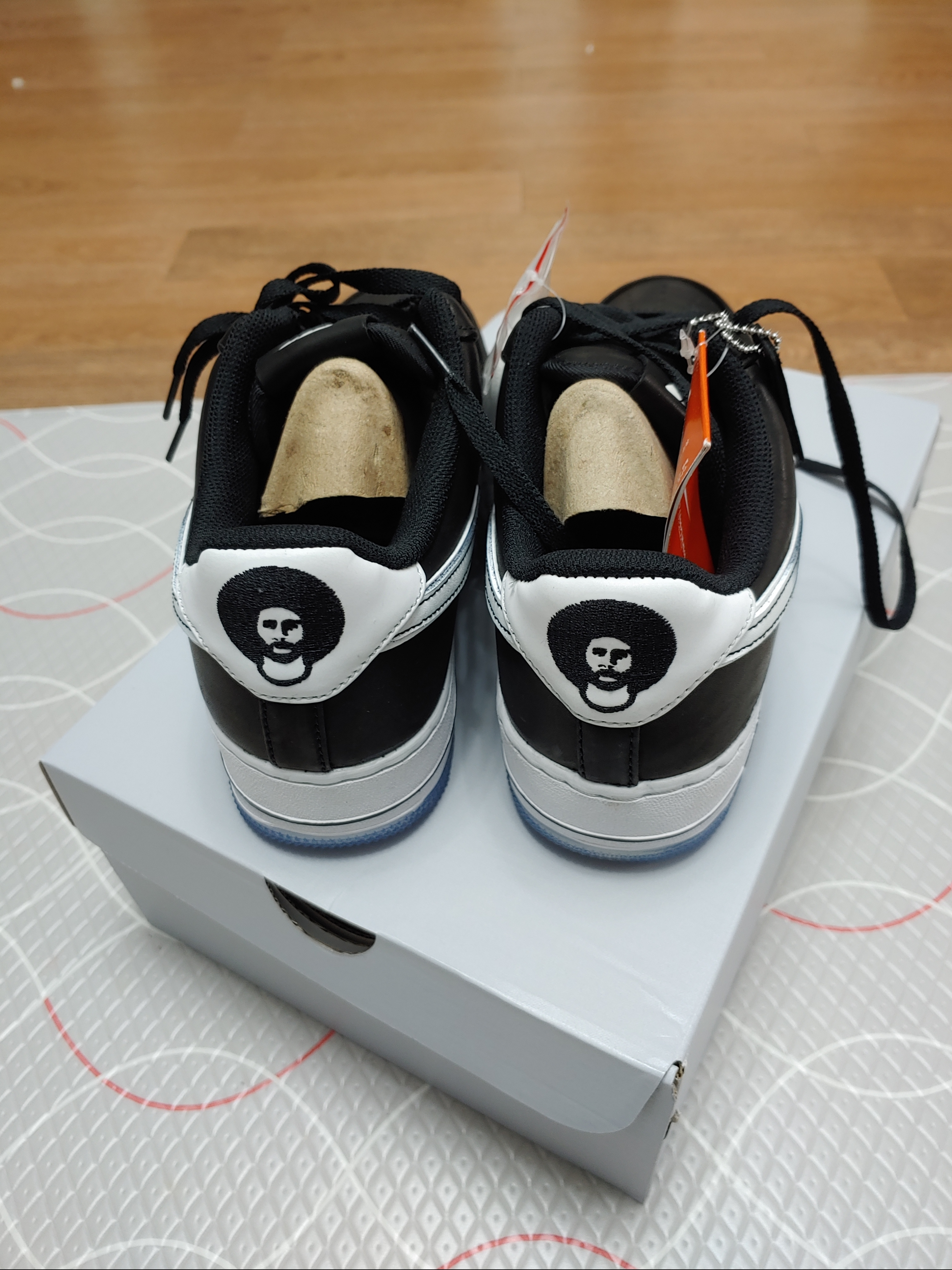 Nike Air Force 1 Low Colin Kaepernick 착용 스타일