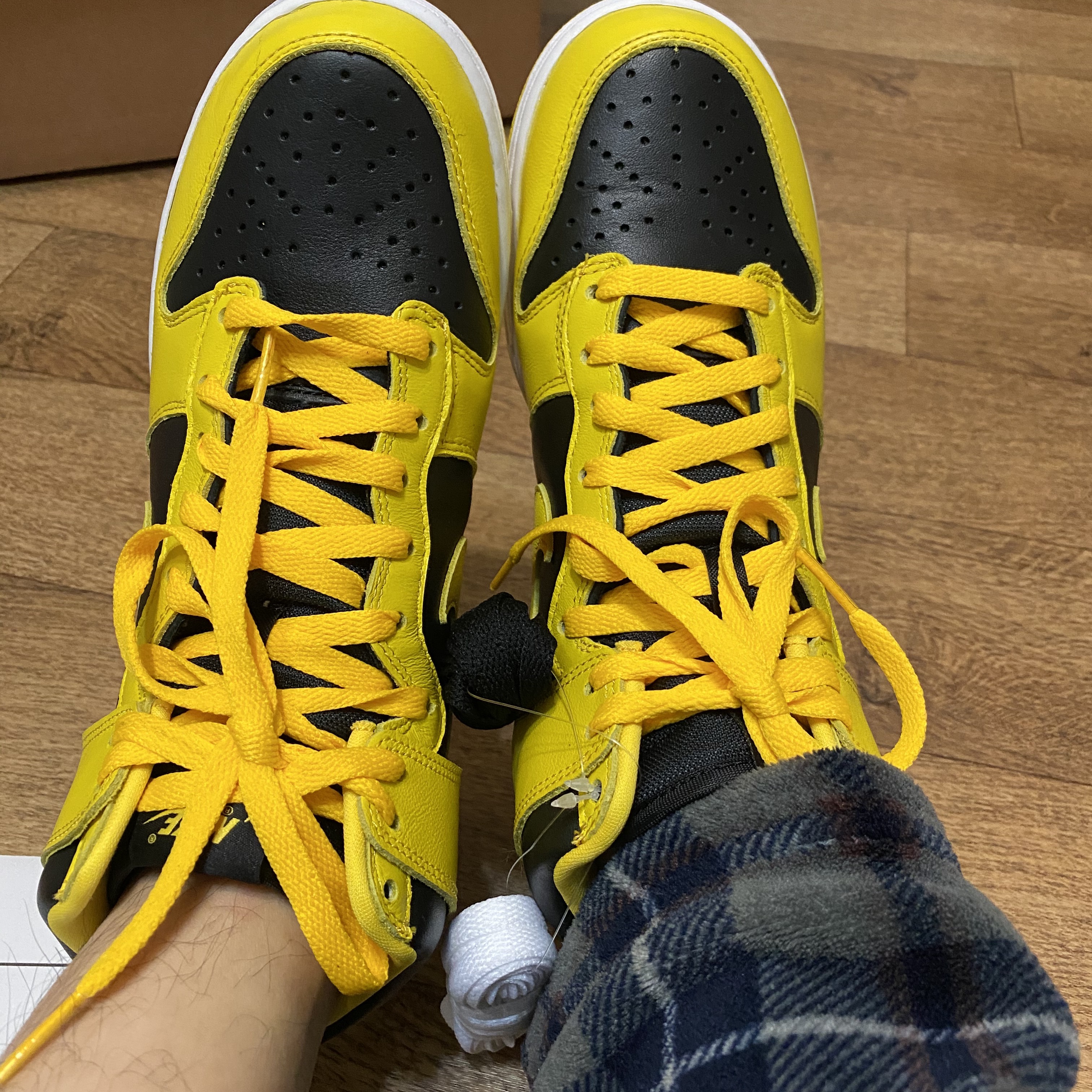 Nike Dunk High SP Varsity Maize 착용 스타일
