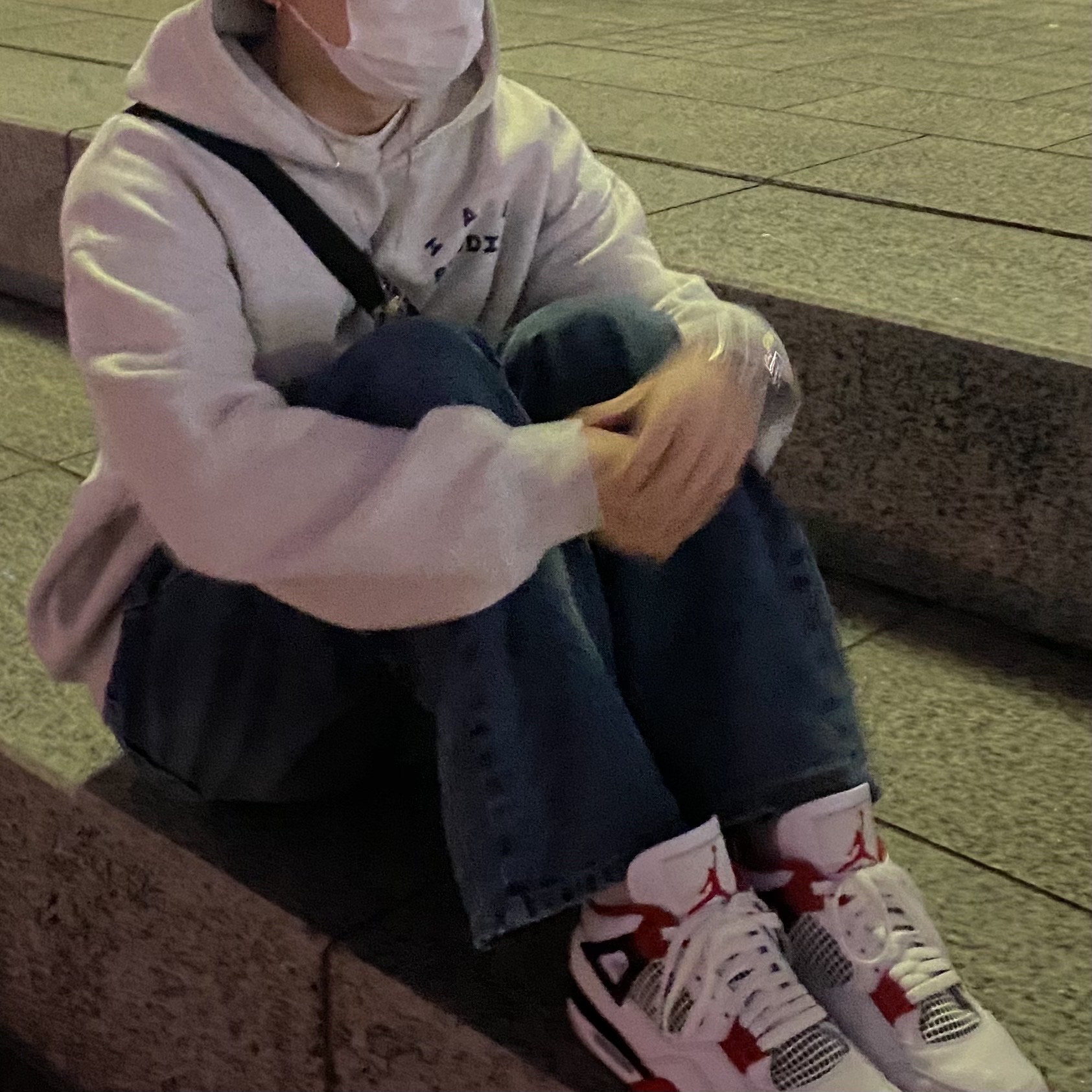 Jordan 4 Retro OG Fire Red 2020 착용 스타일 - 2