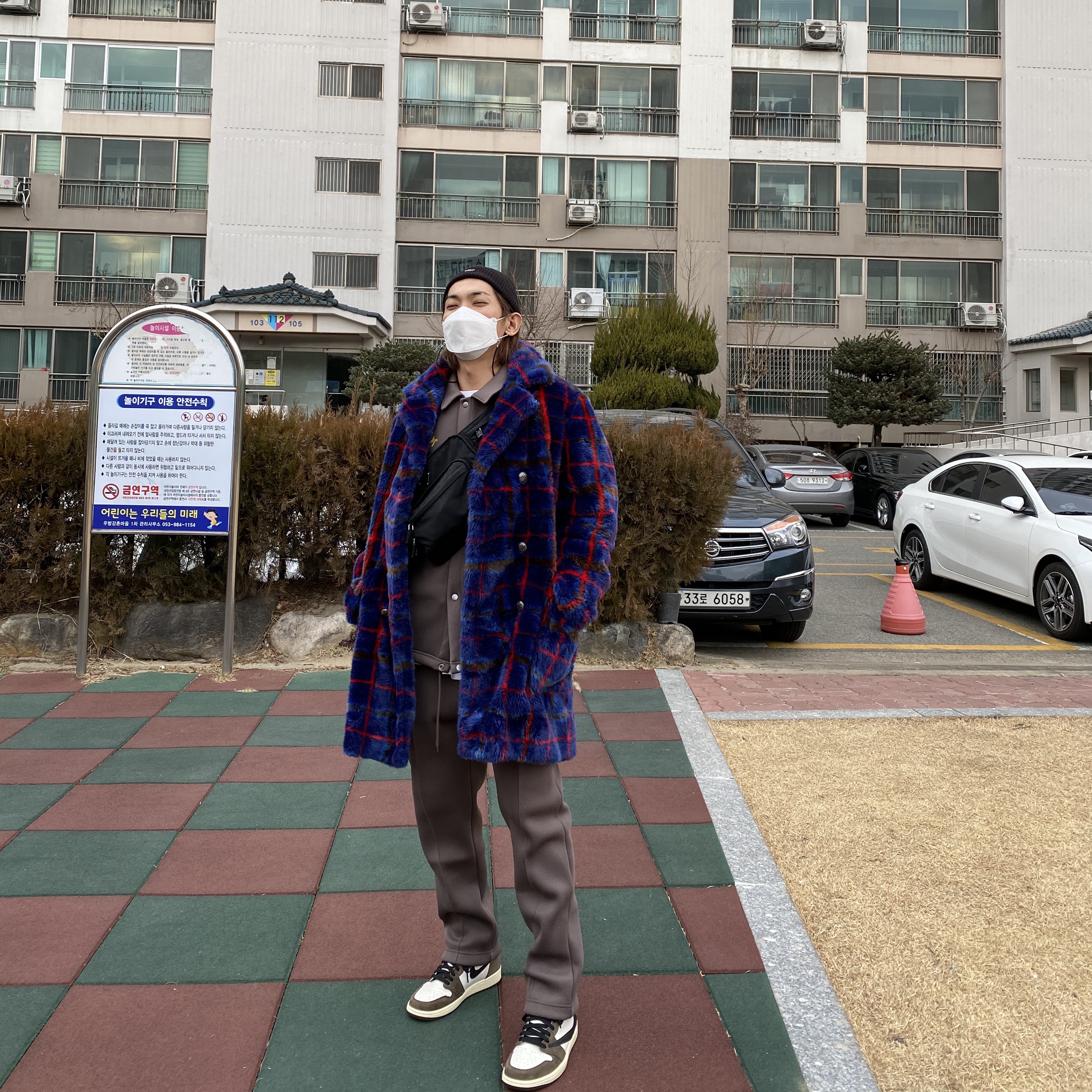 Jordan x Union Leisure Pants Ironstone, Jordan x Union Coaches Jacket Ironstone 착용 스타일