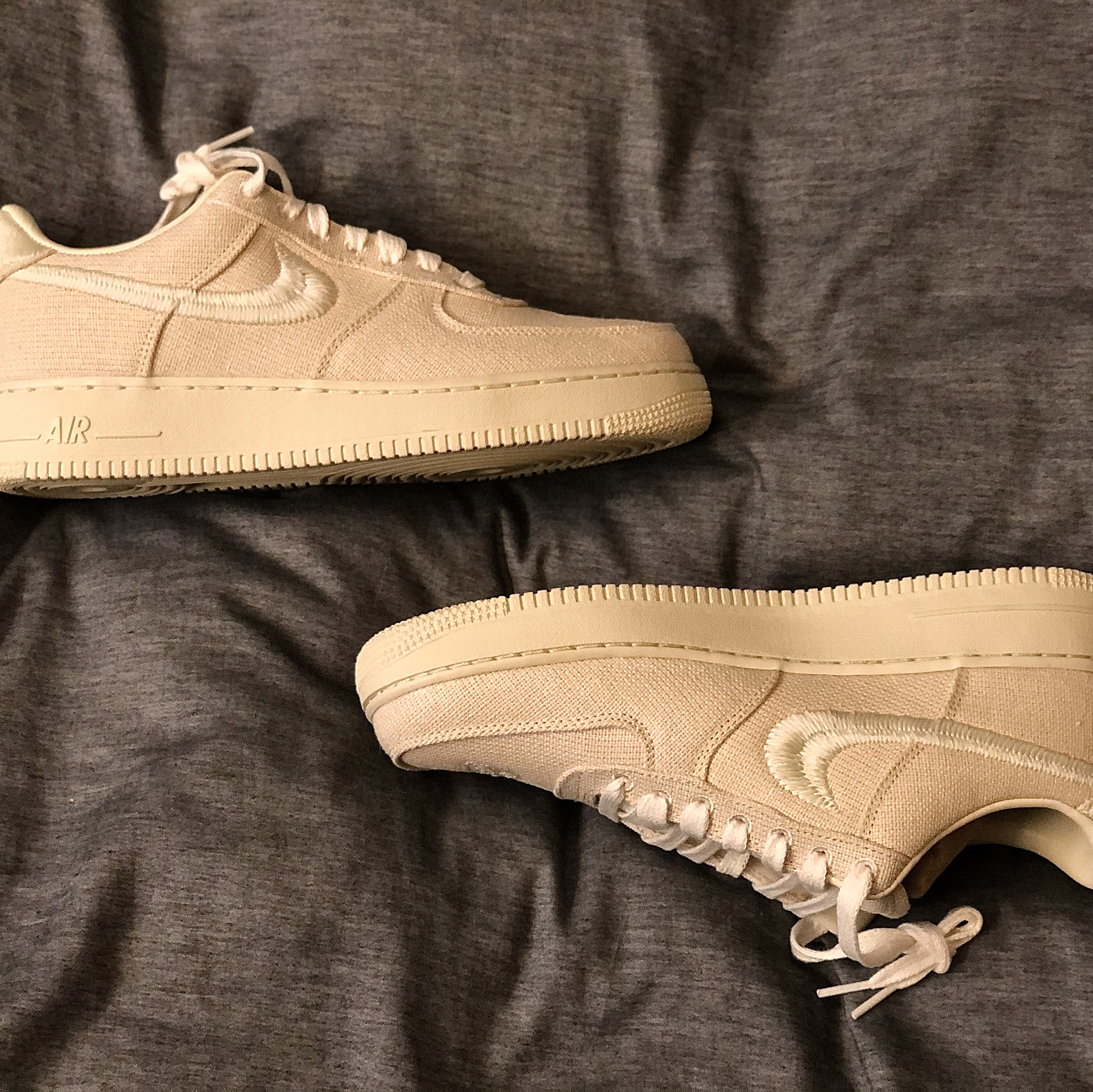 Nike x Stussy Air Force 1 Low Fossil 착용 스타일 - 3