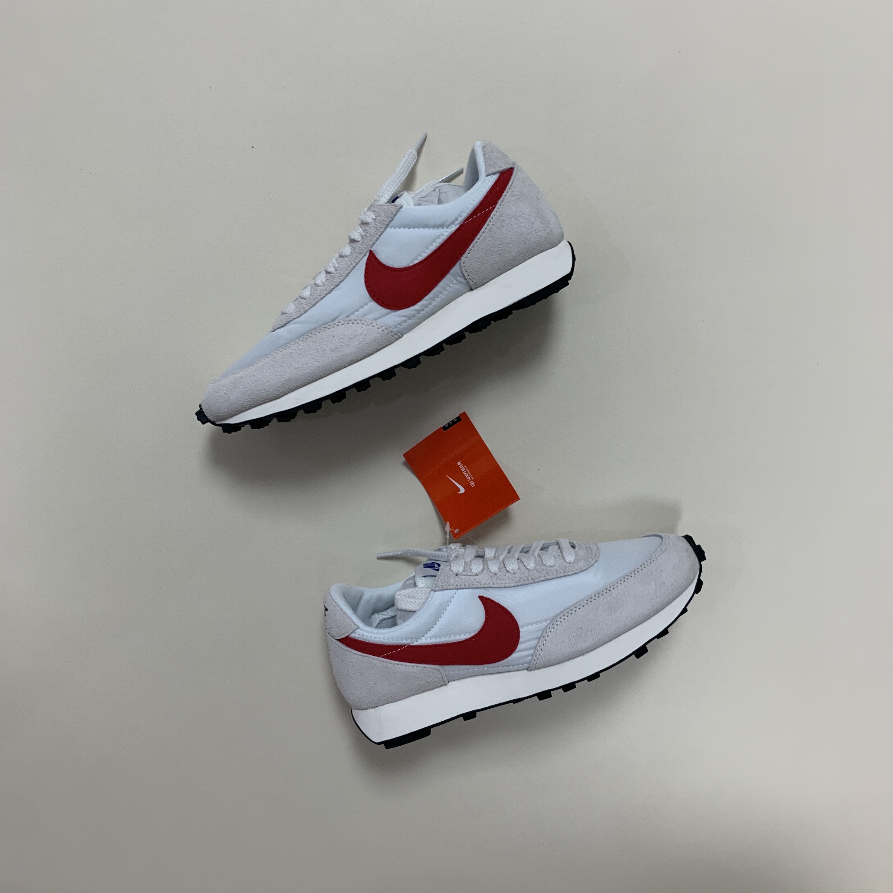 Nike Daybreak SP White University Red 착용 스타일 - 3