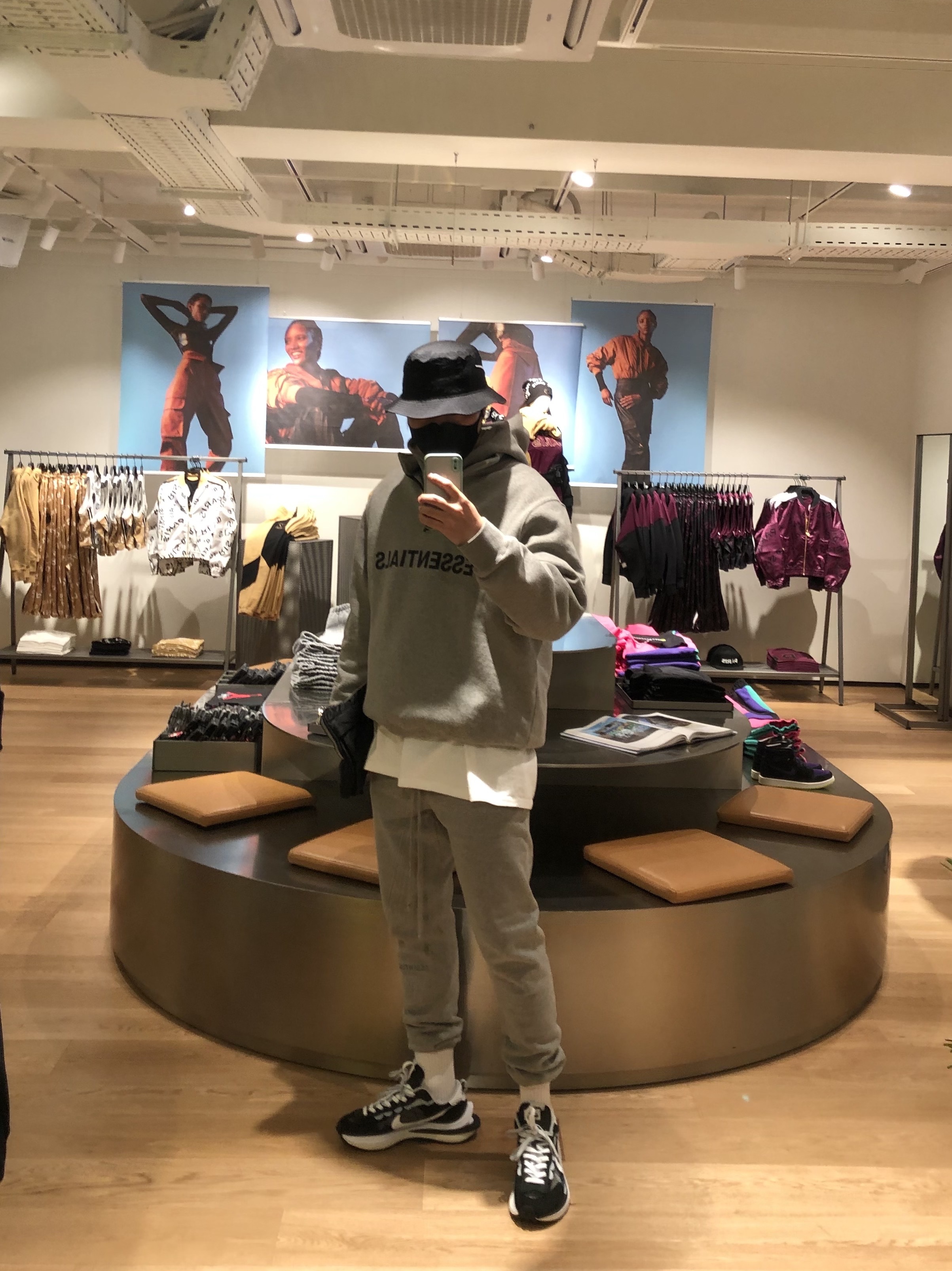 Nike x Sacai VaporWaffle Black White 착용 스타일