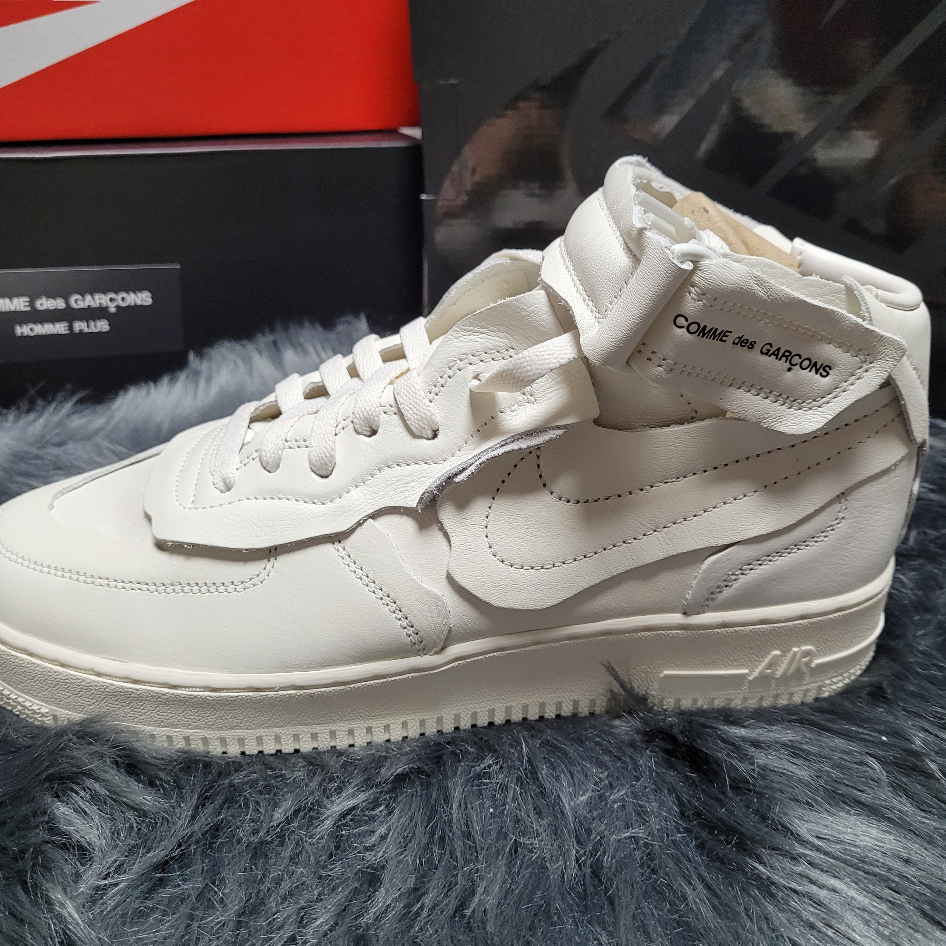 Nike x Comme des Garcons Homme Plus Air Force Mid White 착용 스타일