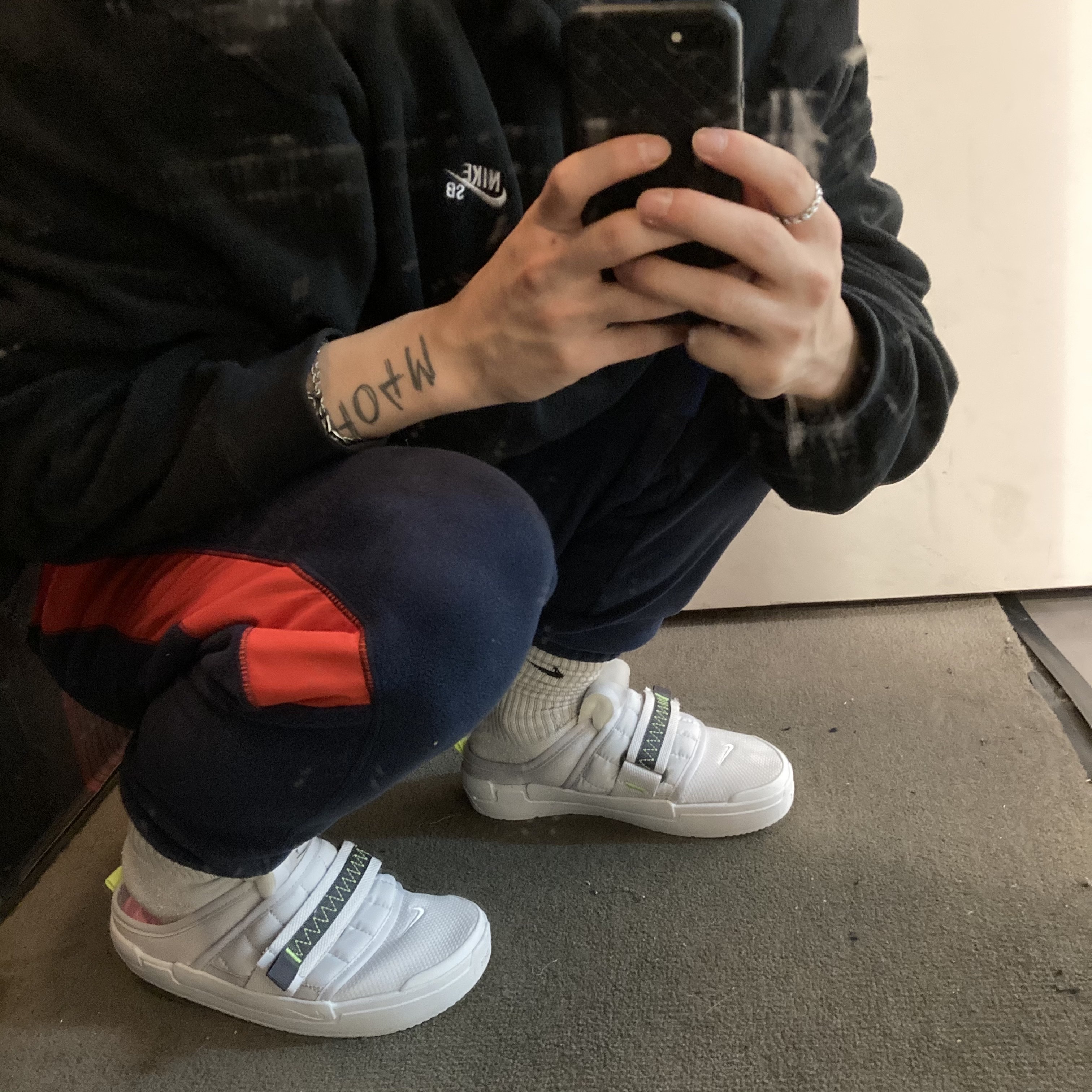 Nike Offline Vast Grey 착용 스타일