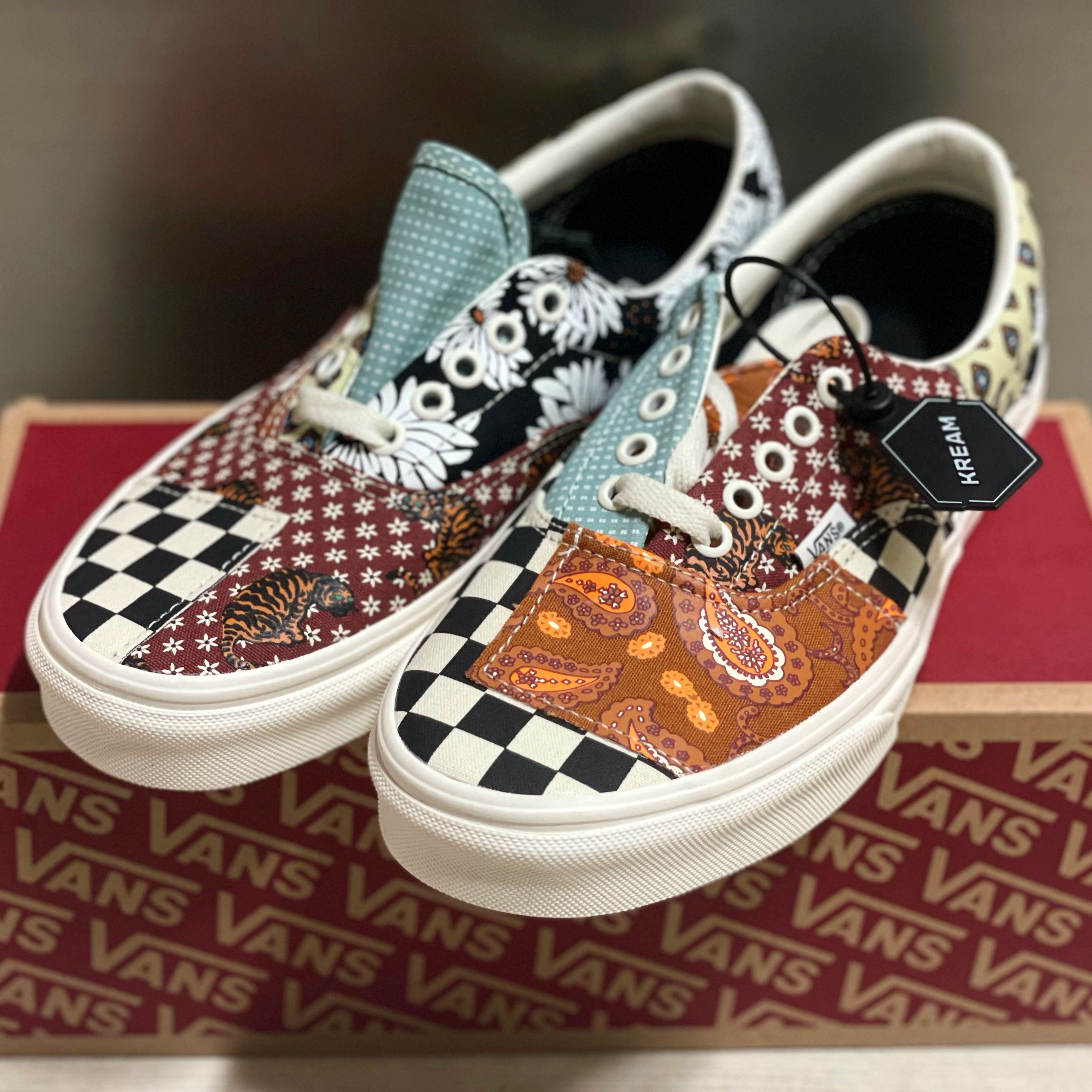 Vans Era Tiger Patchwork 착용 스타일