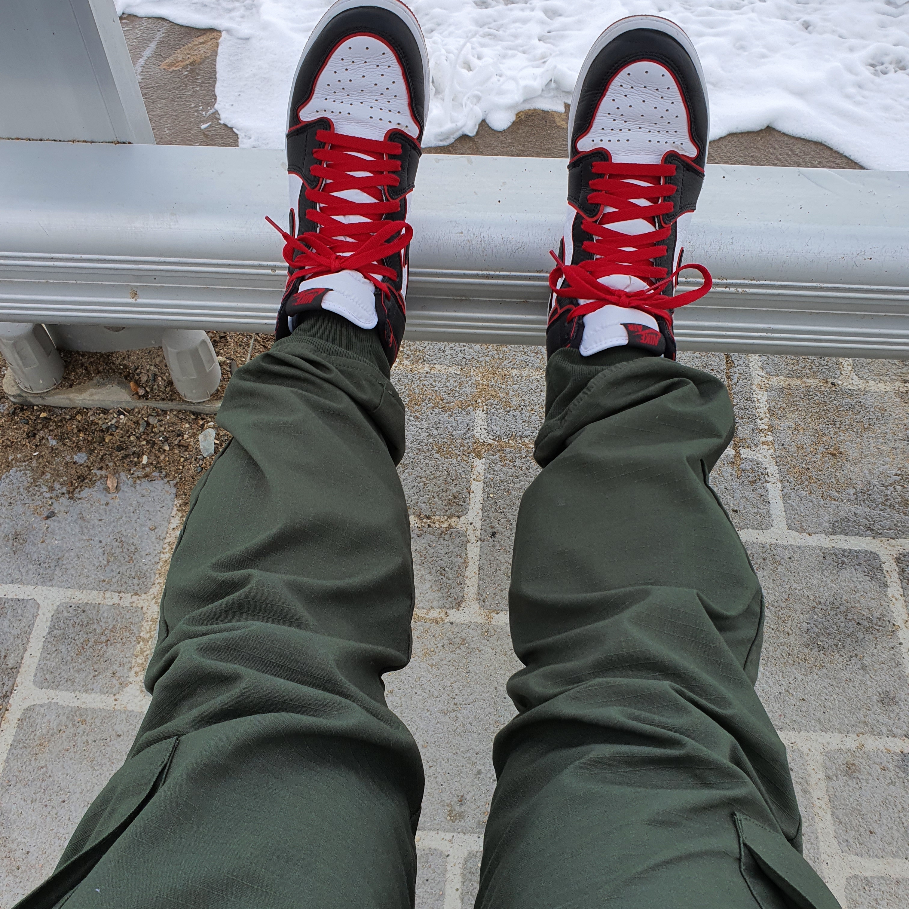 Jordan 1 Retro High OG Bloodline 착용 스타일 - 1