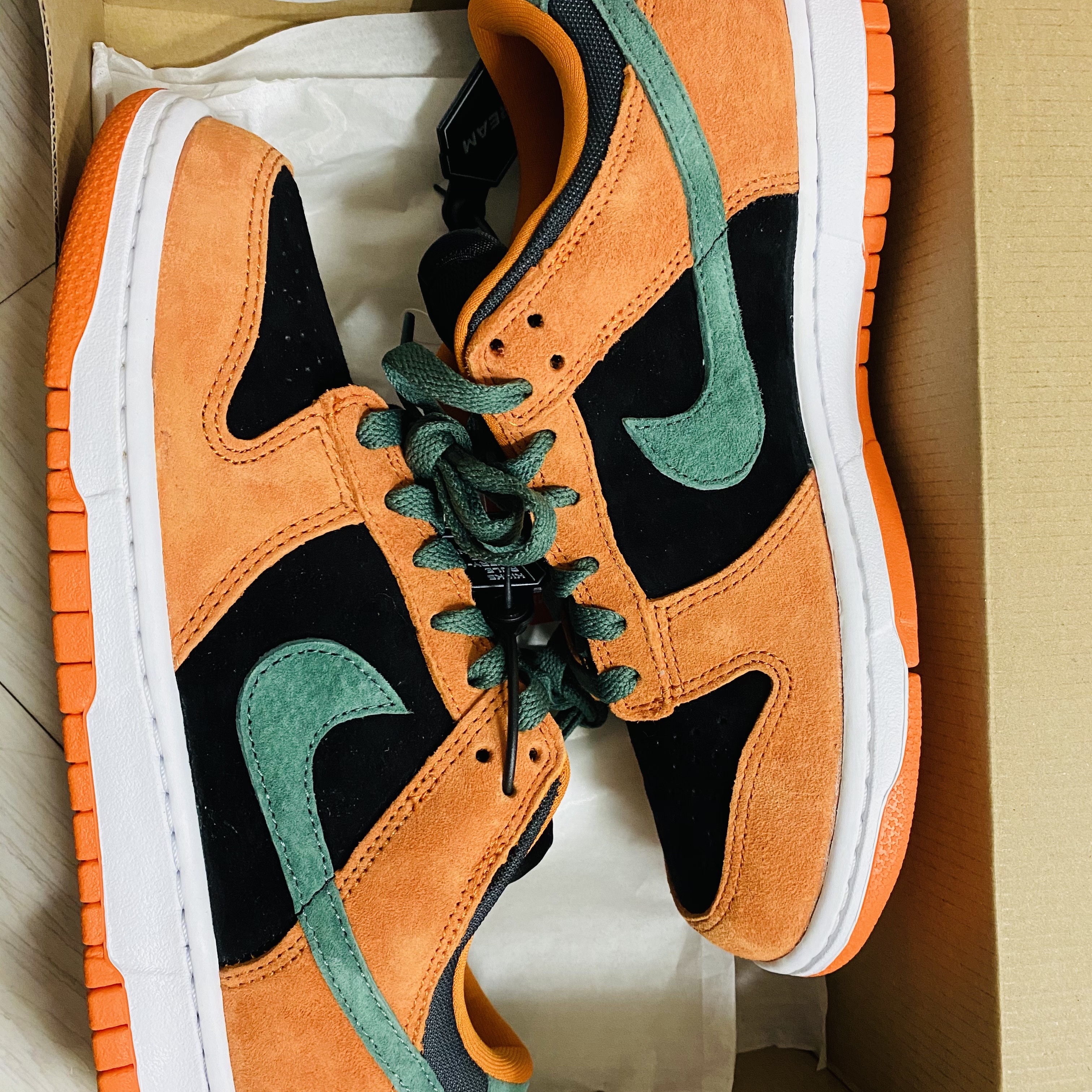 Nike Dunk Low SP Ceramic 착용 스타일 - 1