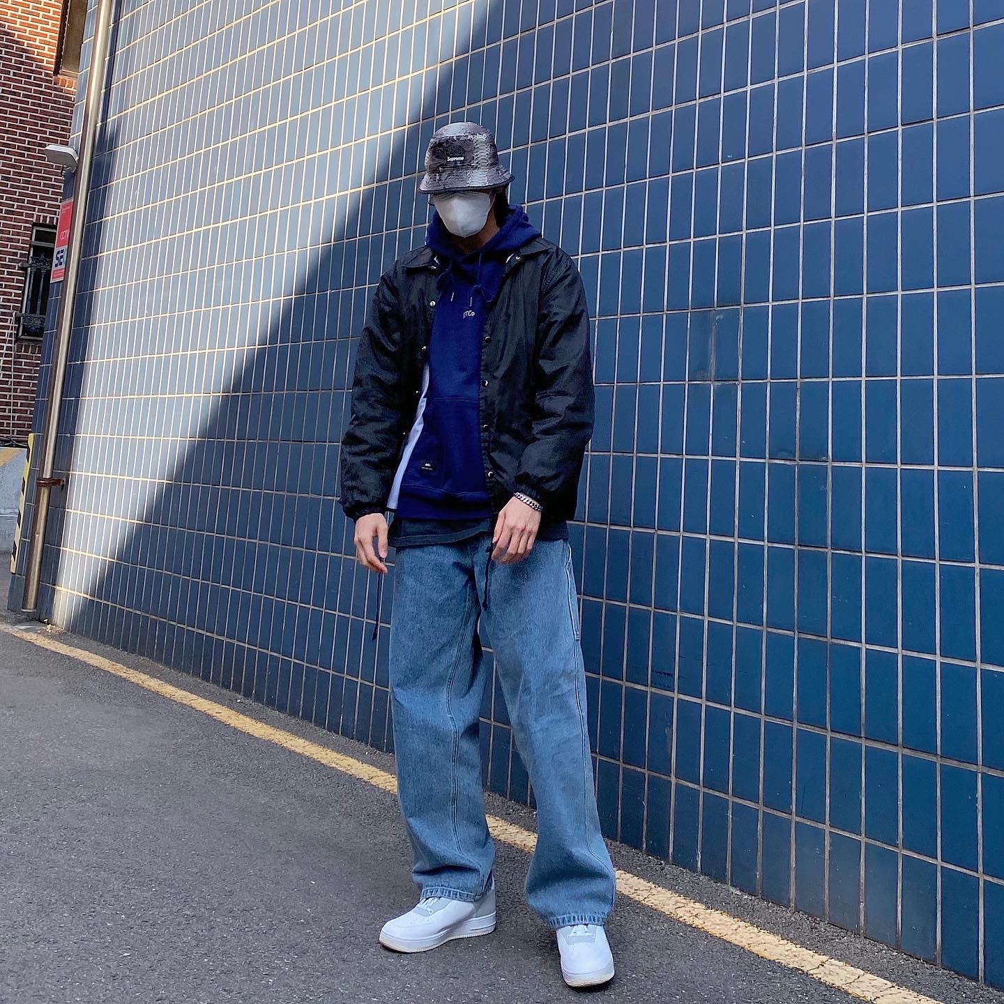 Nike x A-Cold-Wall Air Force 1 Low White, Supreme x The North Face Snakeskin Packable Reversible Crusher Black - 18SS 착용 스타일 - 1