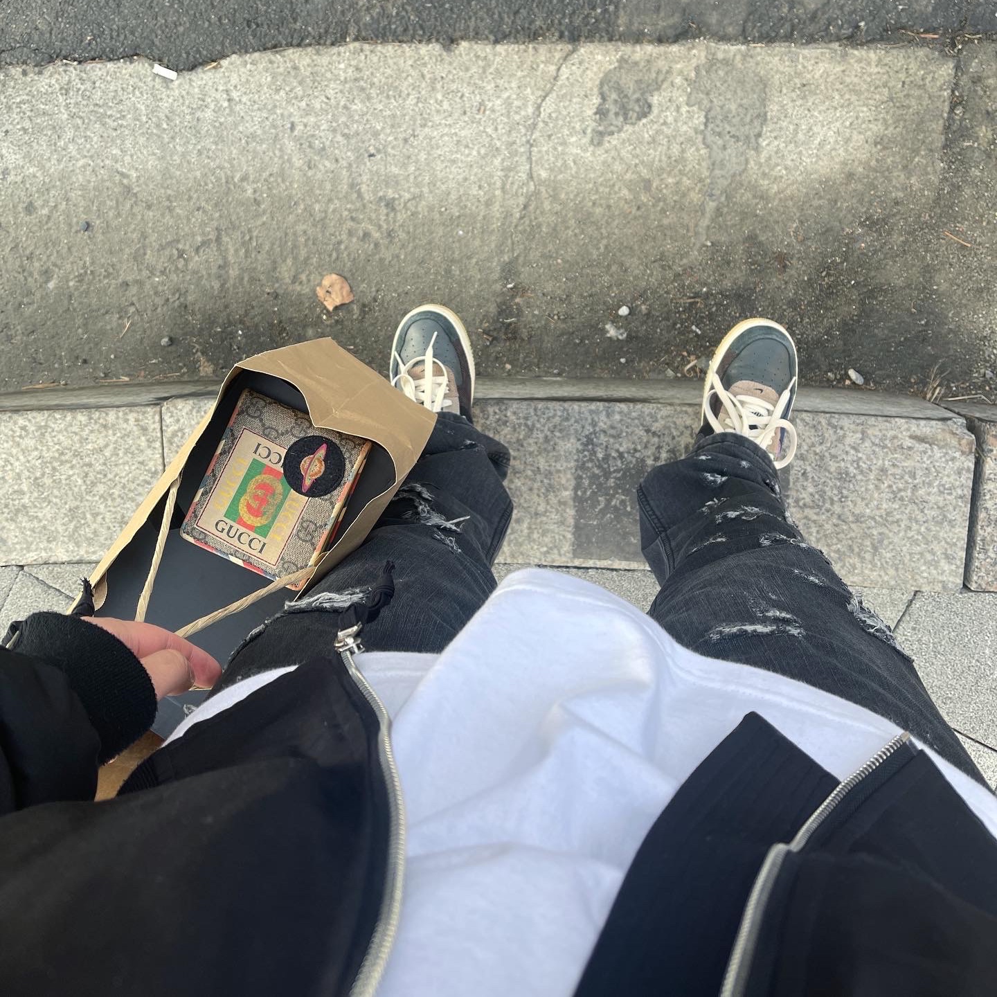Nike x Travis Scott Air Force 1 Low Cactus Jack 착용 스타일 - 2