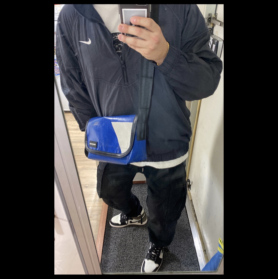 Jordan 1 Retro High OG Black Mocha, Nike x Stussy Windrunner Jacket Off Noir 착용 스타일