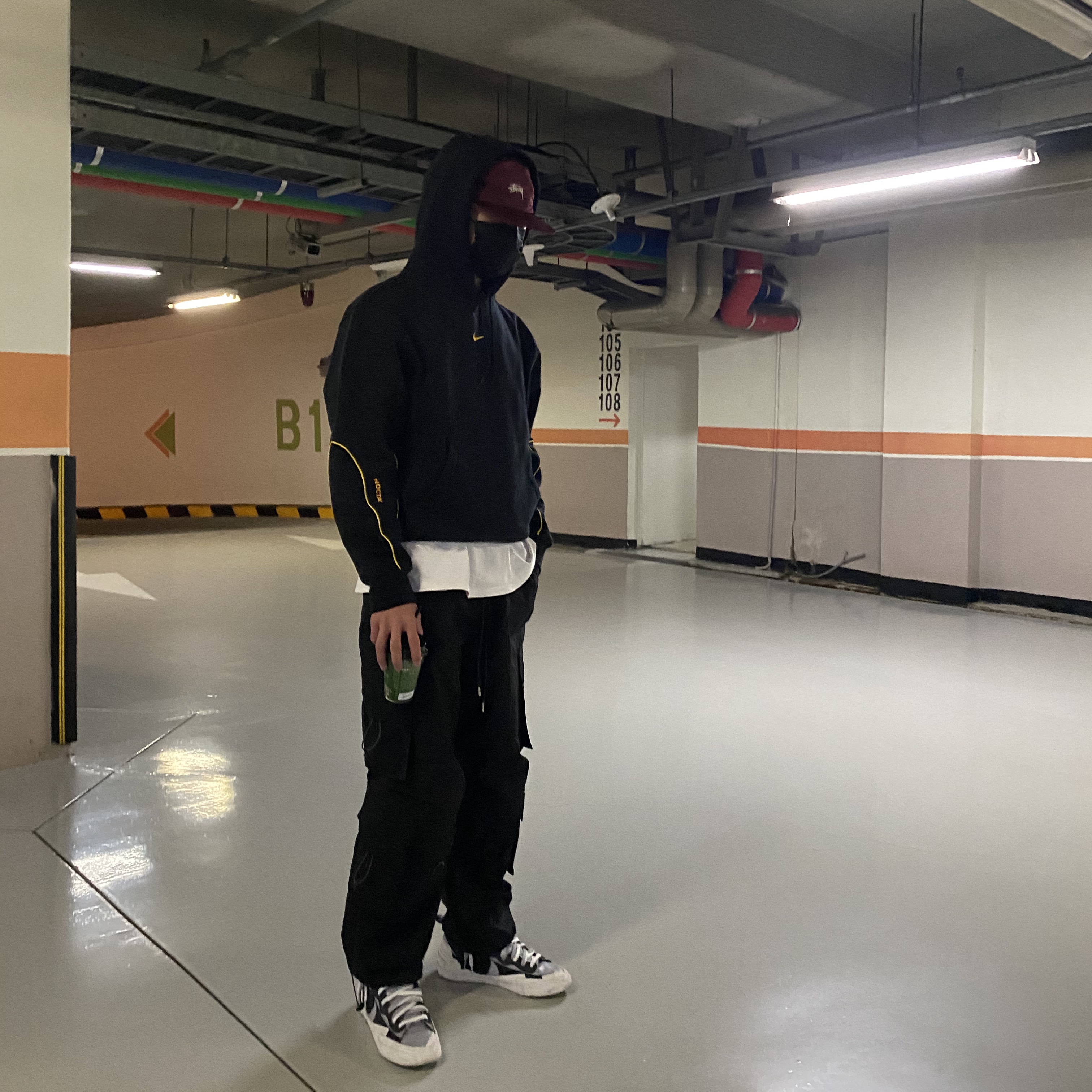 Nike x Sacai Blazer Mid Black Grey, Nike x Drake Nocta Essential Hoodie Black - Asia 착용 스타일