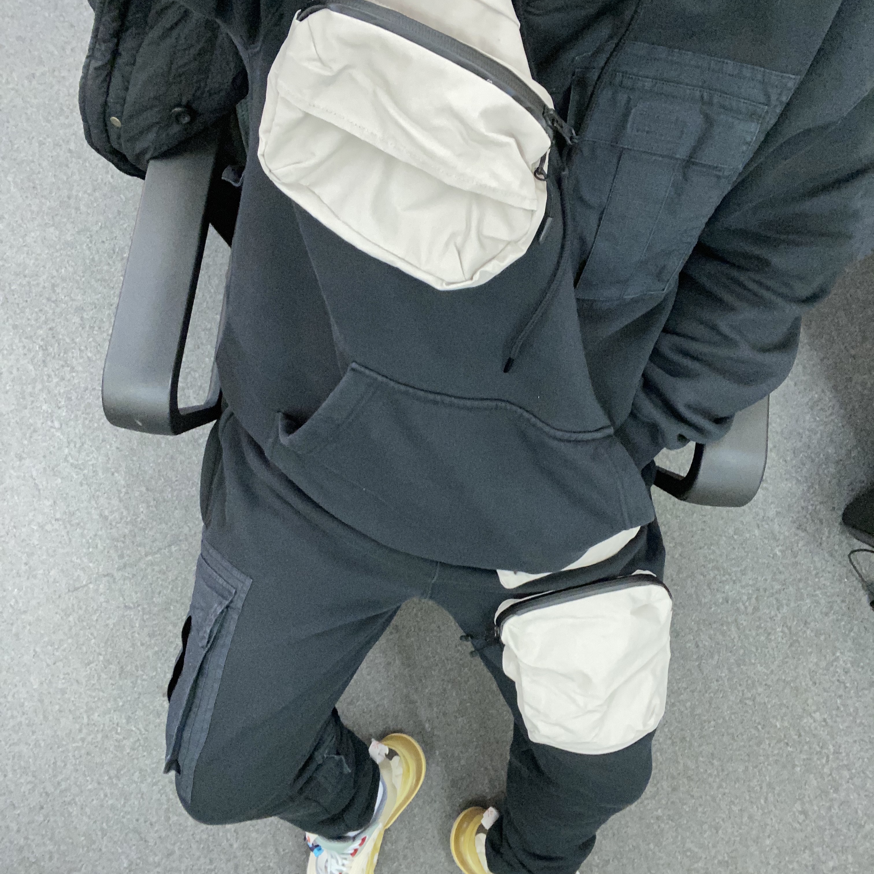 Nike x Travis Scott NRG AG Utility Sweatpants Black, Nike x Travis Scott Air Max 270 React Cactus Trails 착용 스타일 - 1