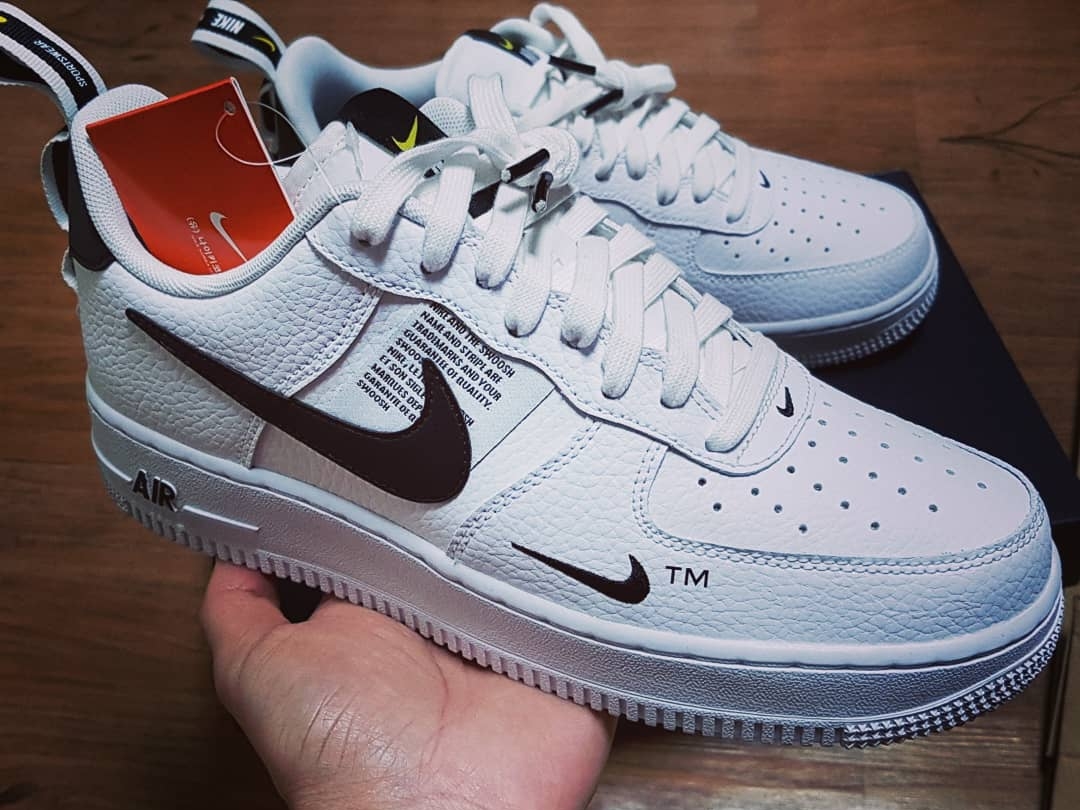 Nike Air Force 1 Low Utility White Black 착용 스타일 - 1
