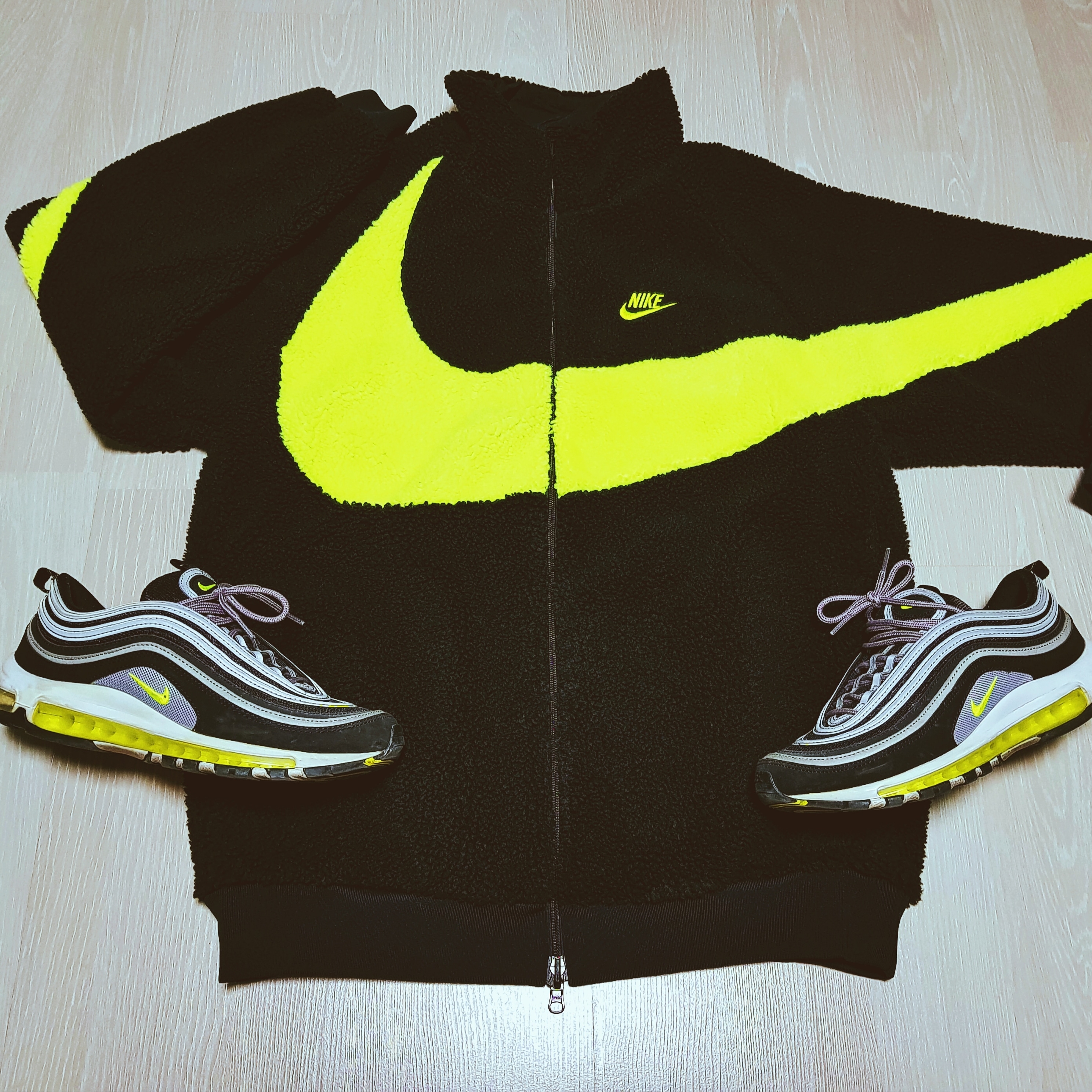 Nike Big Swoosh Full Zip Jacket Black Volt, Nike Air Max 97 OG Black Volt Asia 착용 스타일