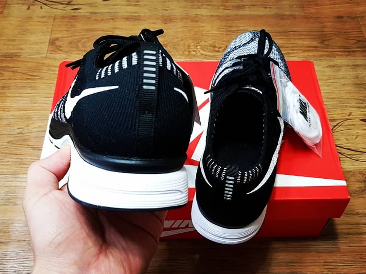 Nike Flyknit Trainer Oreo 착용 스타일 - 2