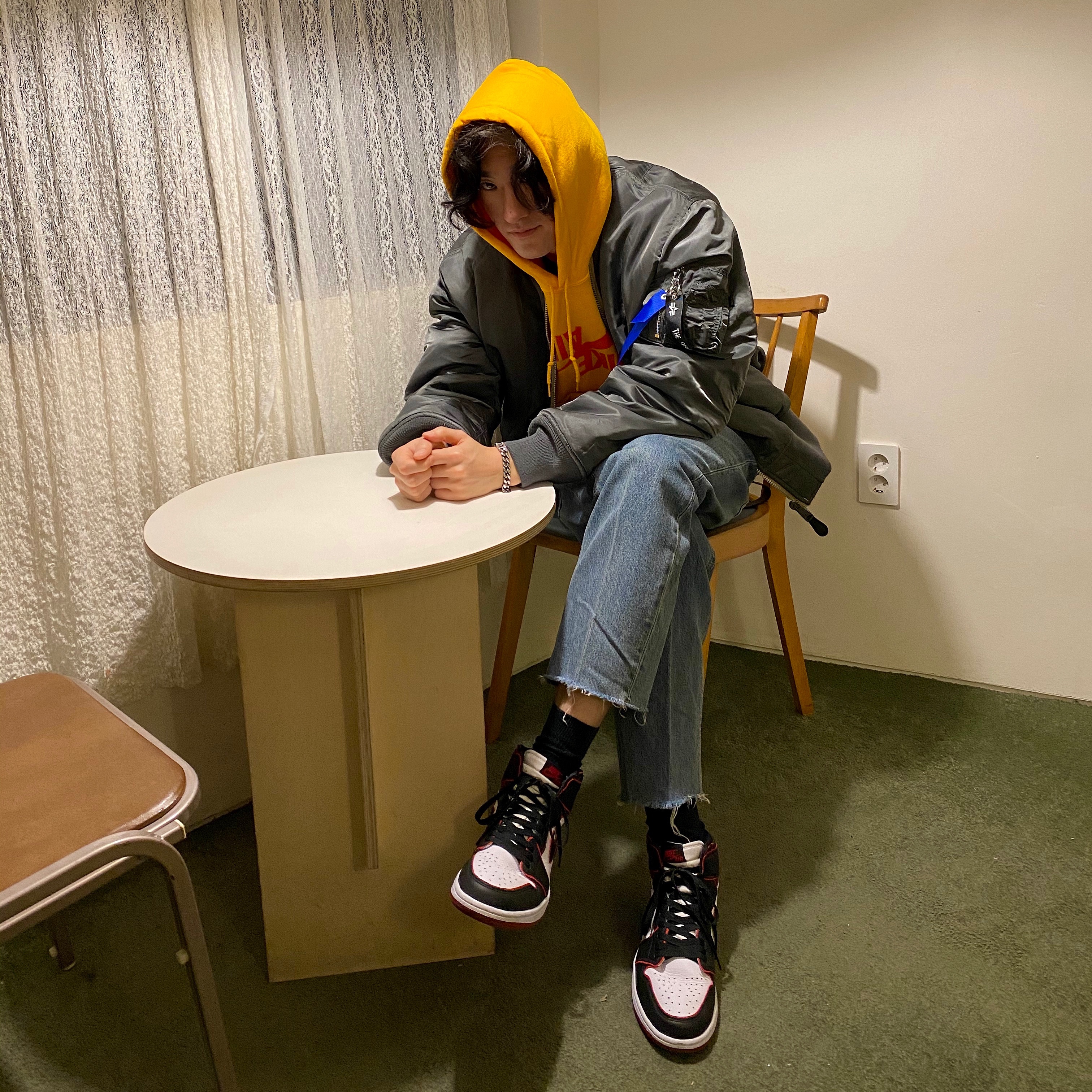 Jordan 1 Retro High OG Bloodline 착용 스타일