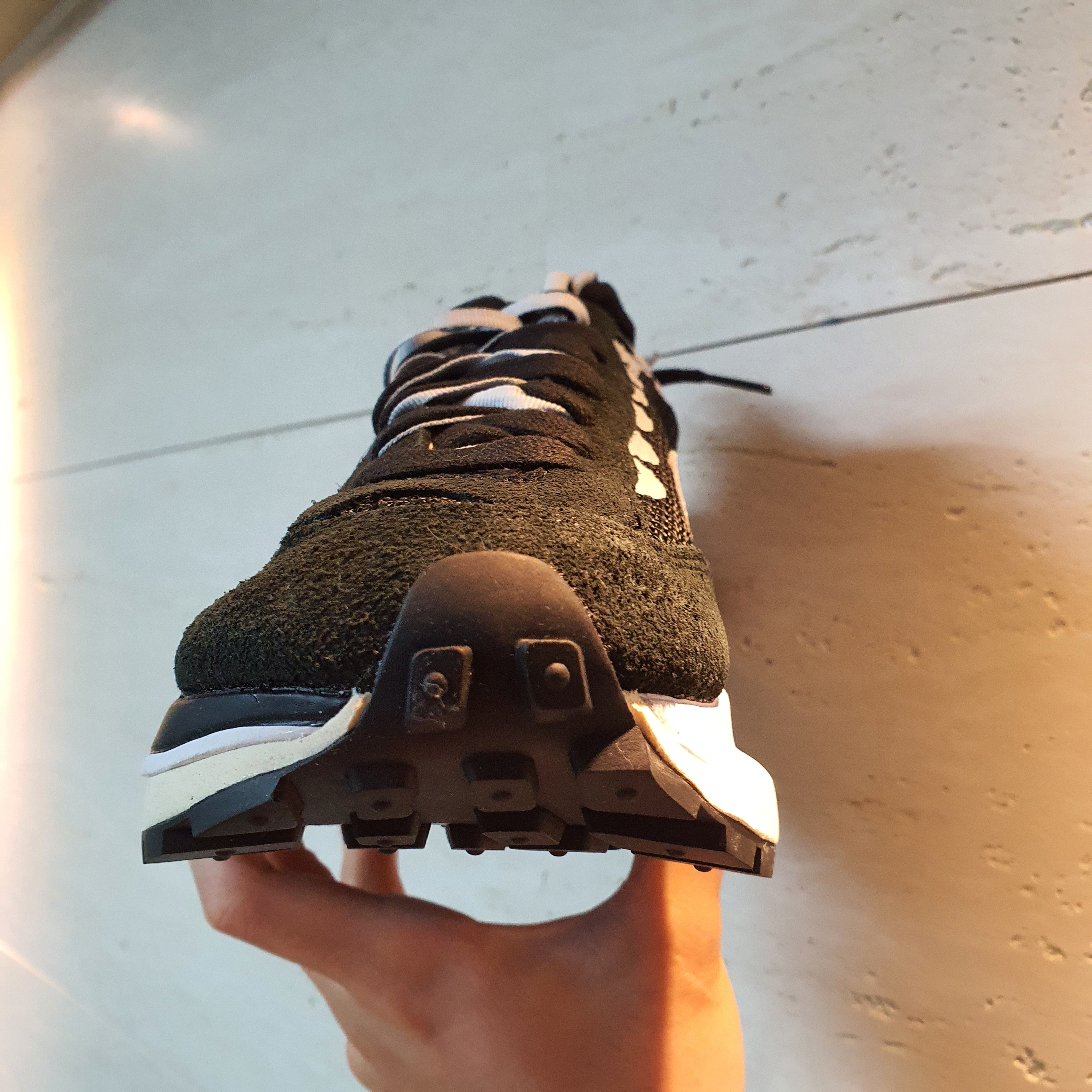 Nike x Sacai VaporWaffle Black White 착용 스타일 - 5