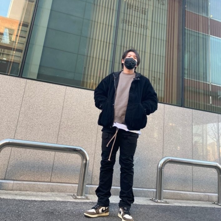 Jordan 1 x Travis Scott Retro High OG SP Mocha, Supreme x Stone Island Corduroy Jacket Black - 20FW 착용 스타일 - 1