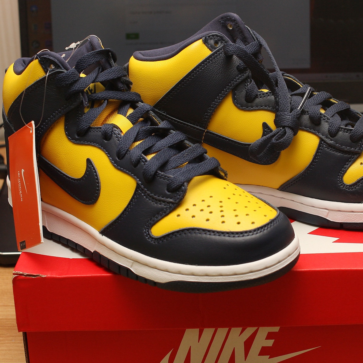 Nike Dunk High SP Maize & Blue 착용 스타일 - 5