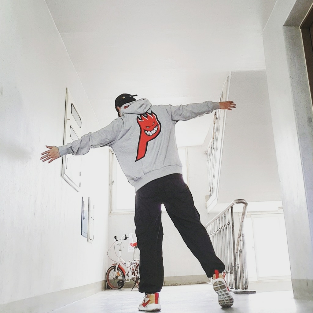 Palace x Spitfire Live to Bun Hood Grey Marl - 20FW 착용 스타일