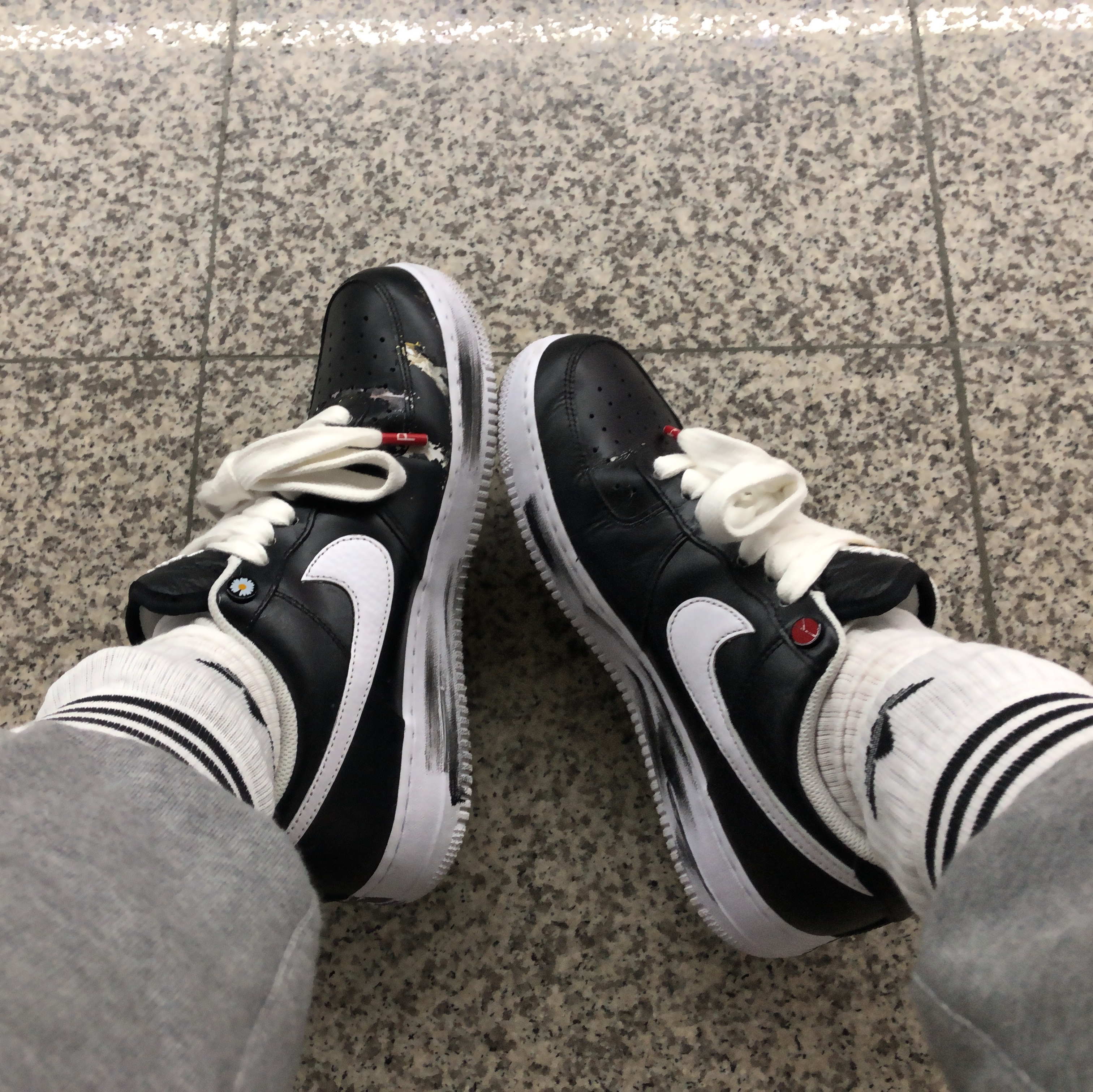 Nike x Peaceminusone Air Force 1 Low Para-Noise 착용 스타일