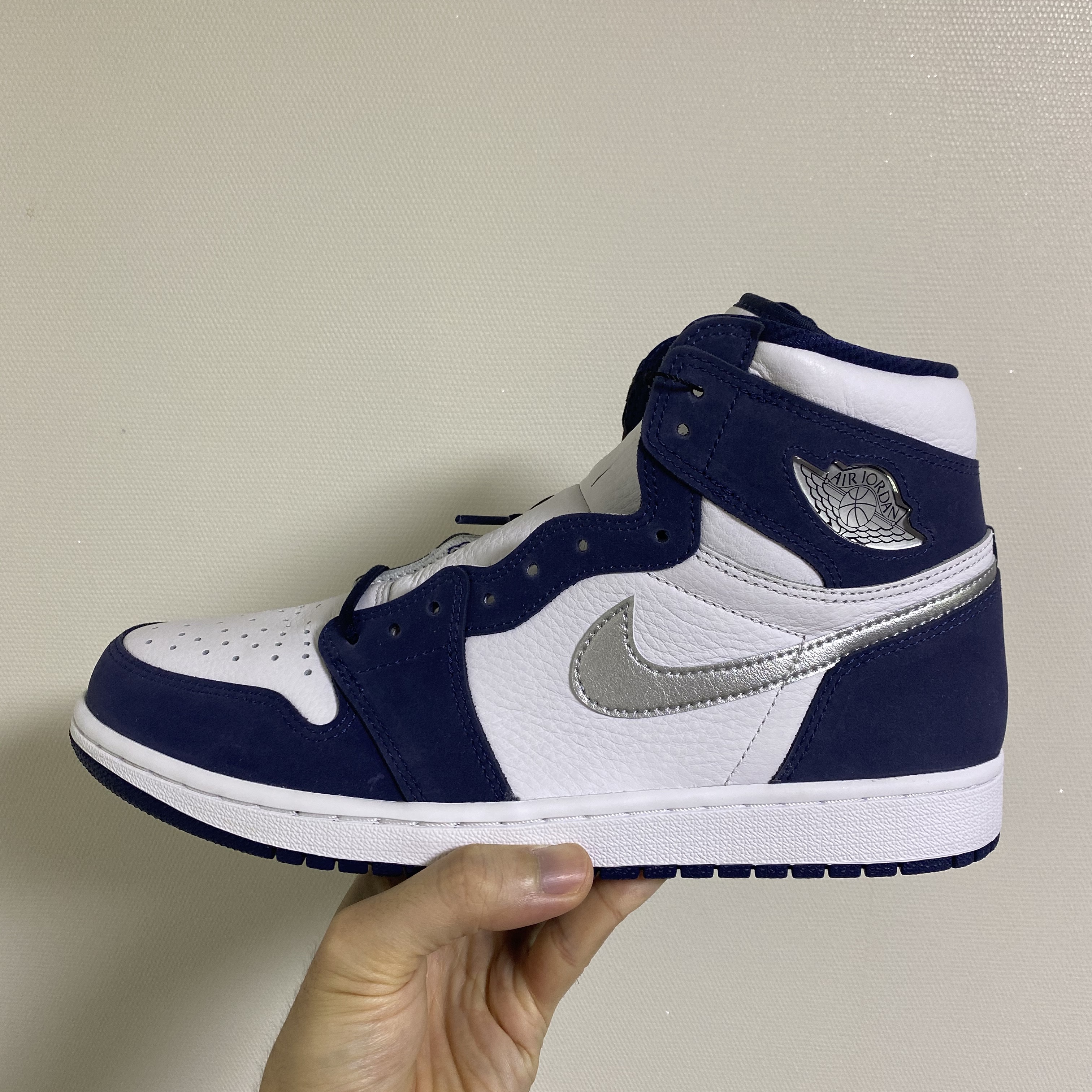 Jordan 1 Retro High OG CO.JP Midnight Navy 착용 스타일