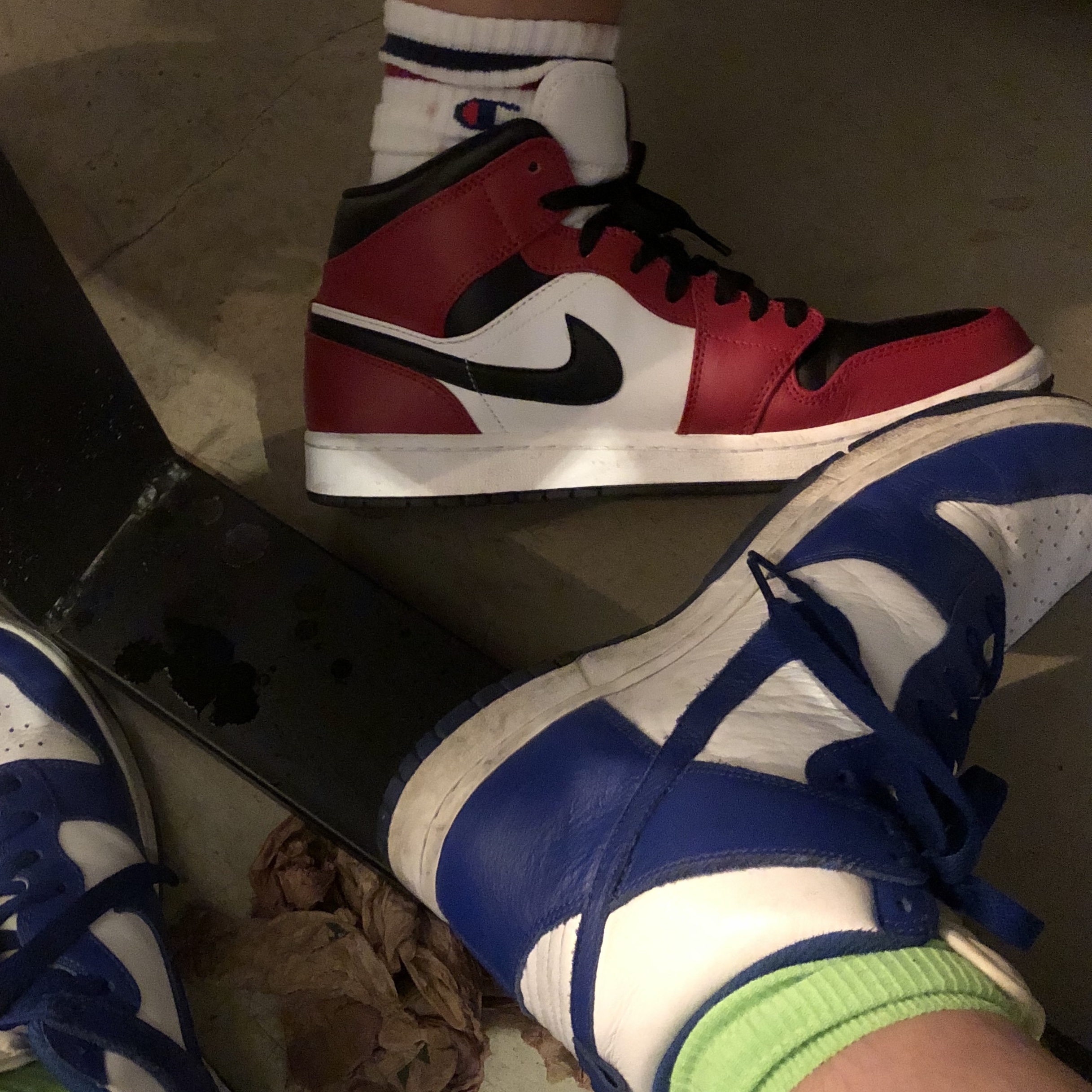Jordan 1 Mid Chicago Black Toe 착용 스타일