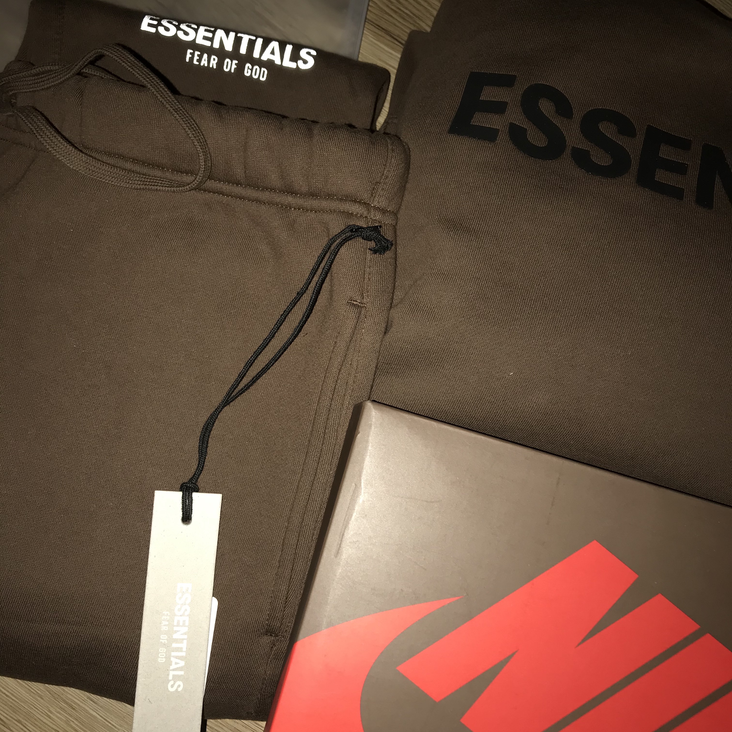 Essentials Logo Hoodie Brown/Rain Drum - Ssense Exclusive 착용 스타일