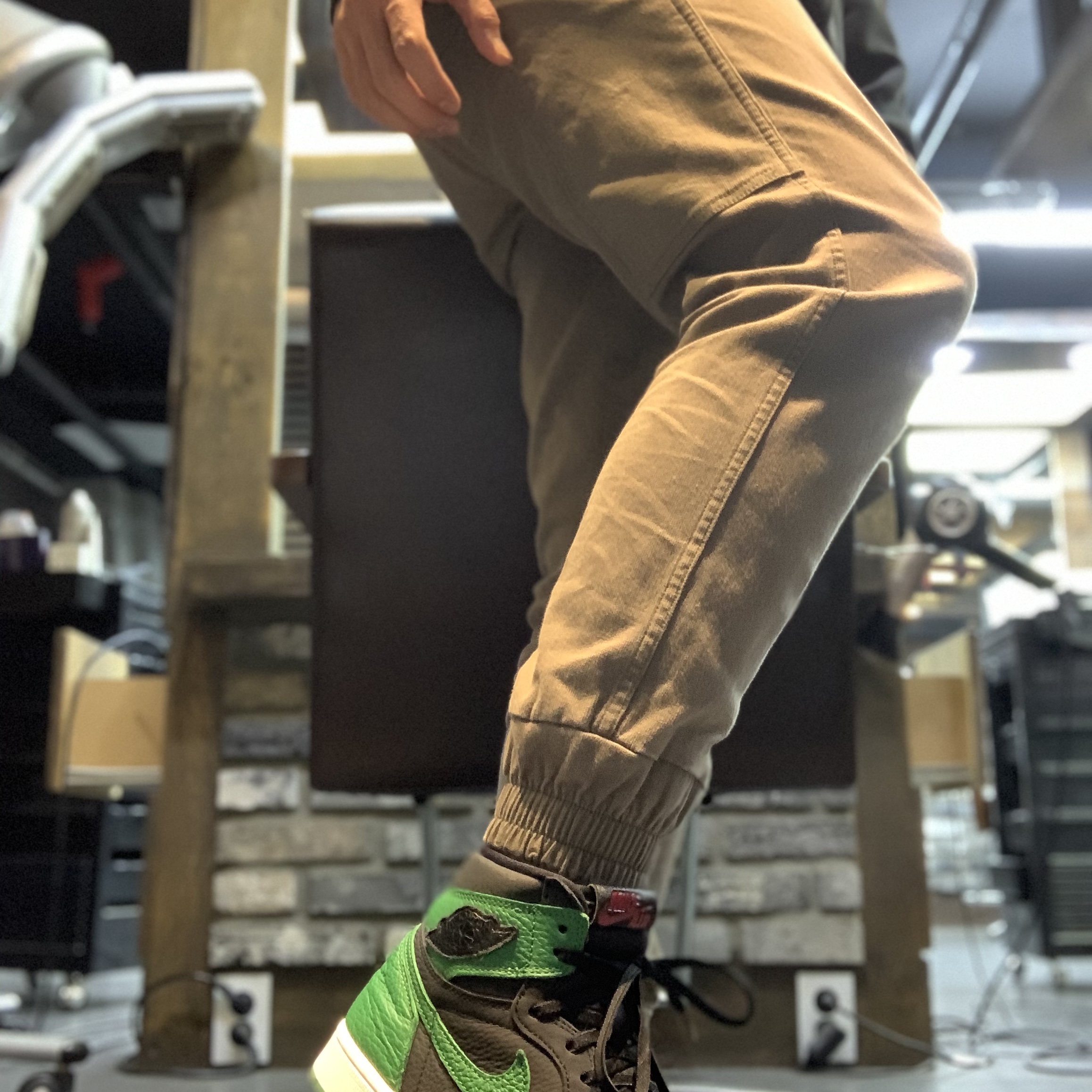 Jordan 1 Retro High OG Pine Green Black 착용 스타일