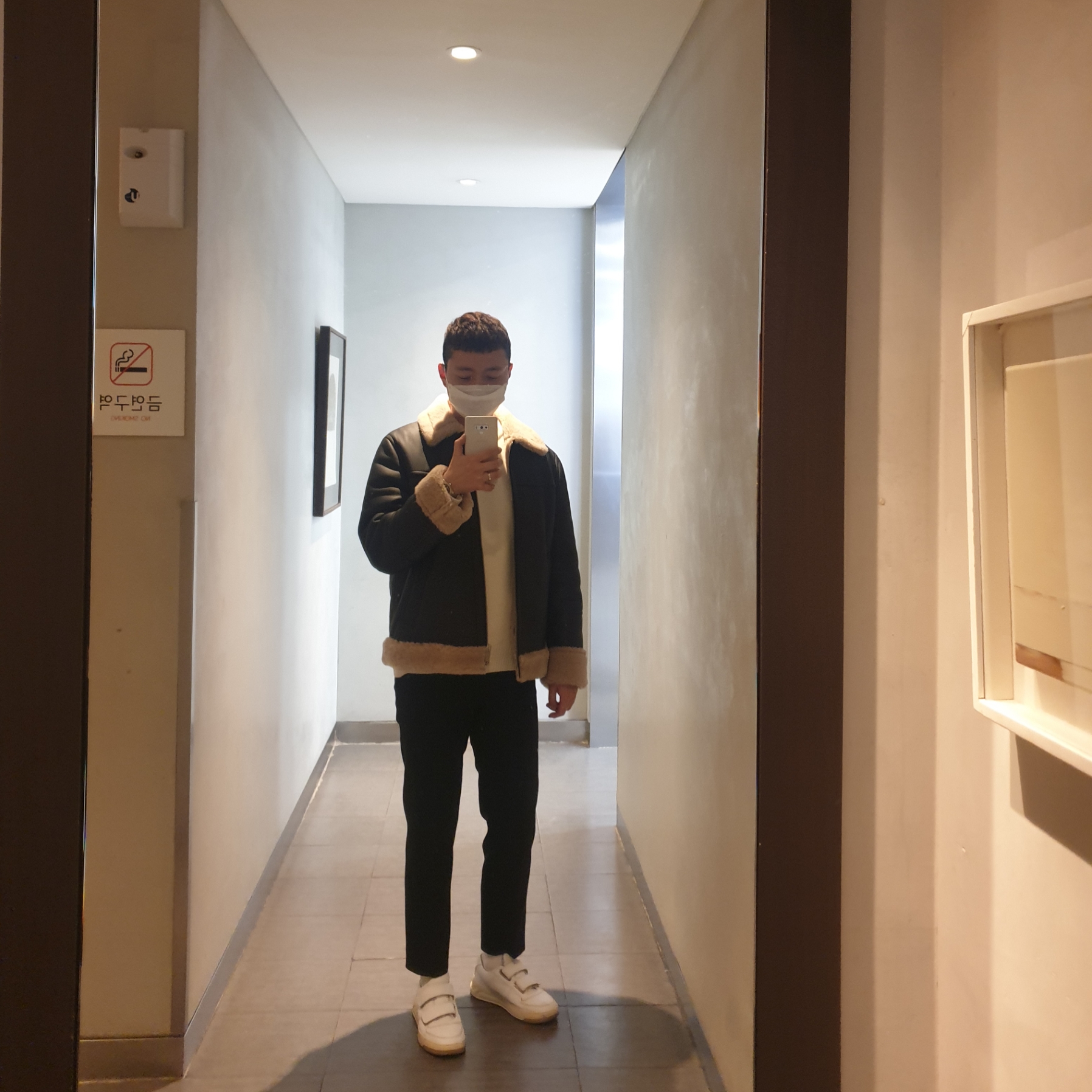 Acne Studios Perey Velcro Strap Sneakers White - 19FW/20SS 착용 스타일