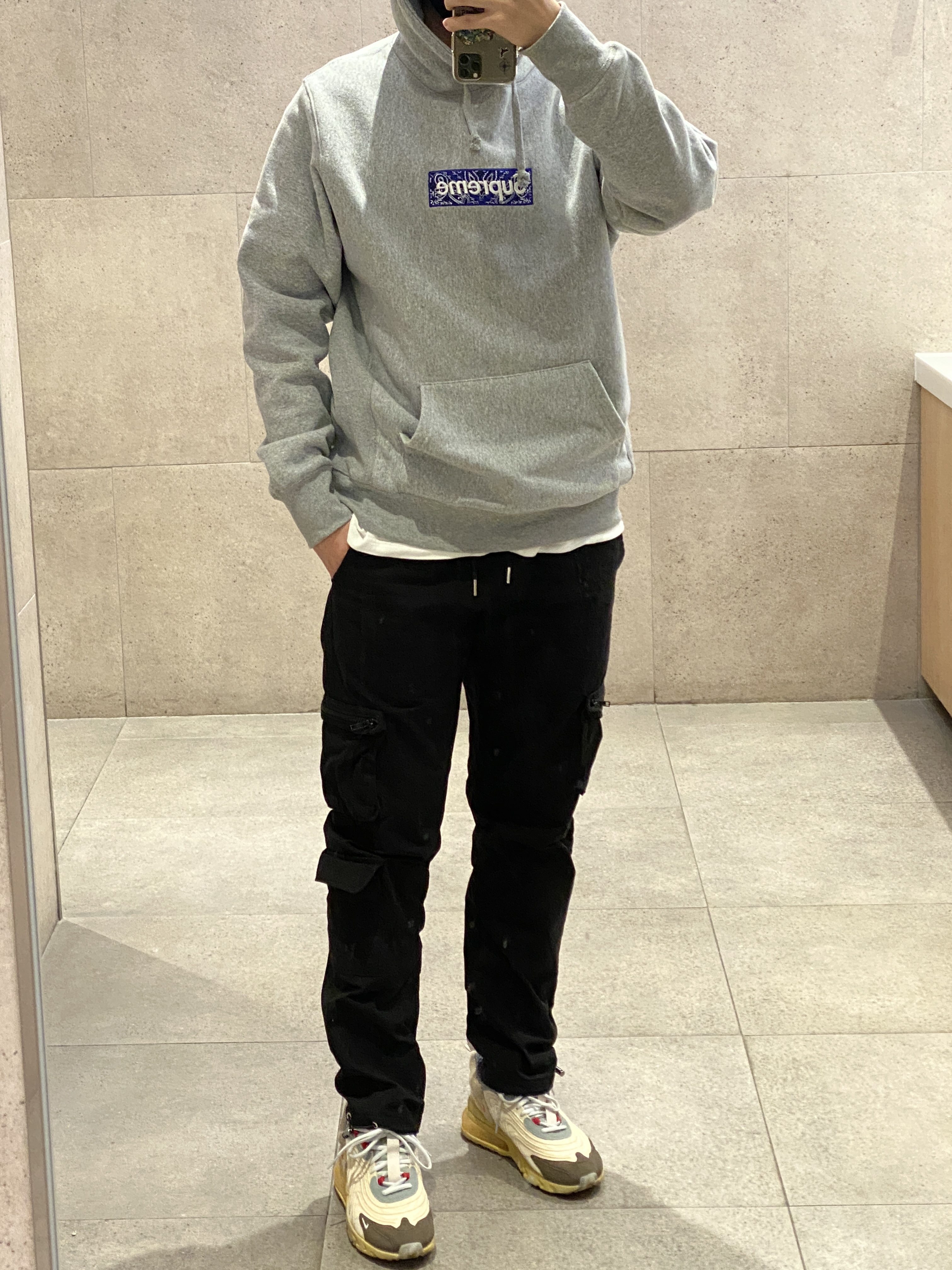 Supreme Bandana Box Logo Hooded Sweatshirt Heather Grey - 19FW, Nike x Travis Scott Air Max 270 React Cactus Trails 착용 스타일
