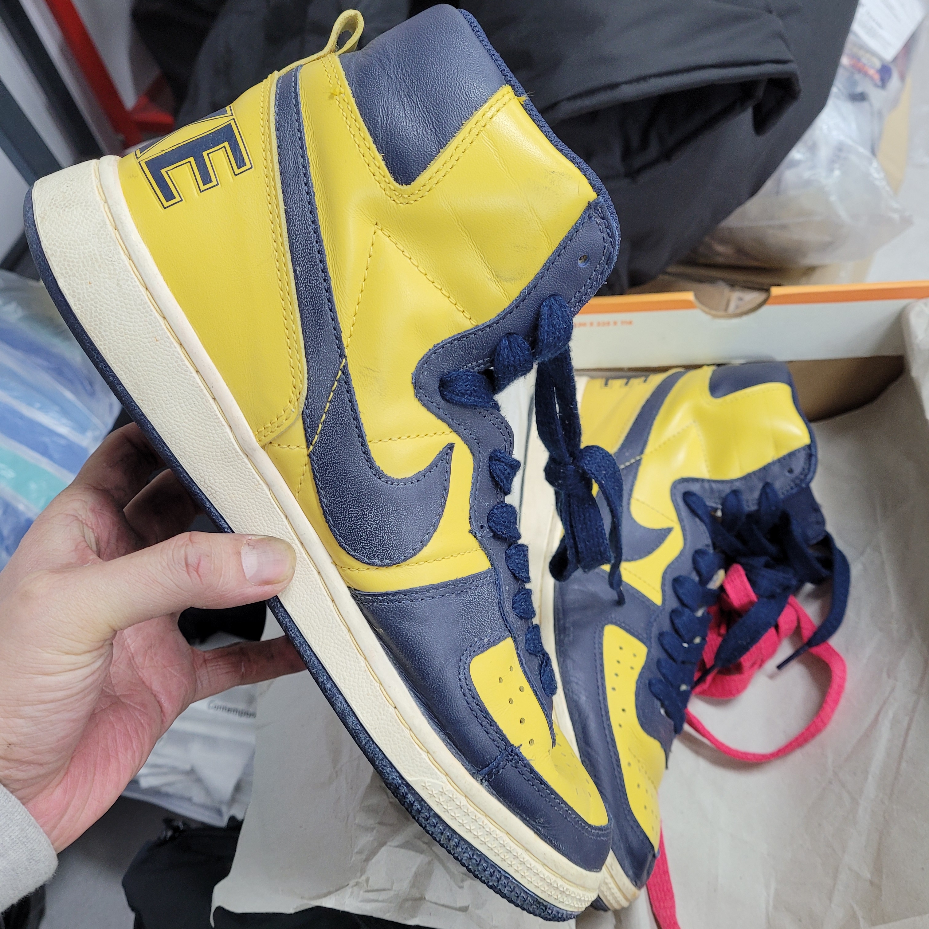 Nike Dunk High SP Varsity Maize 착용 스타일 - 2