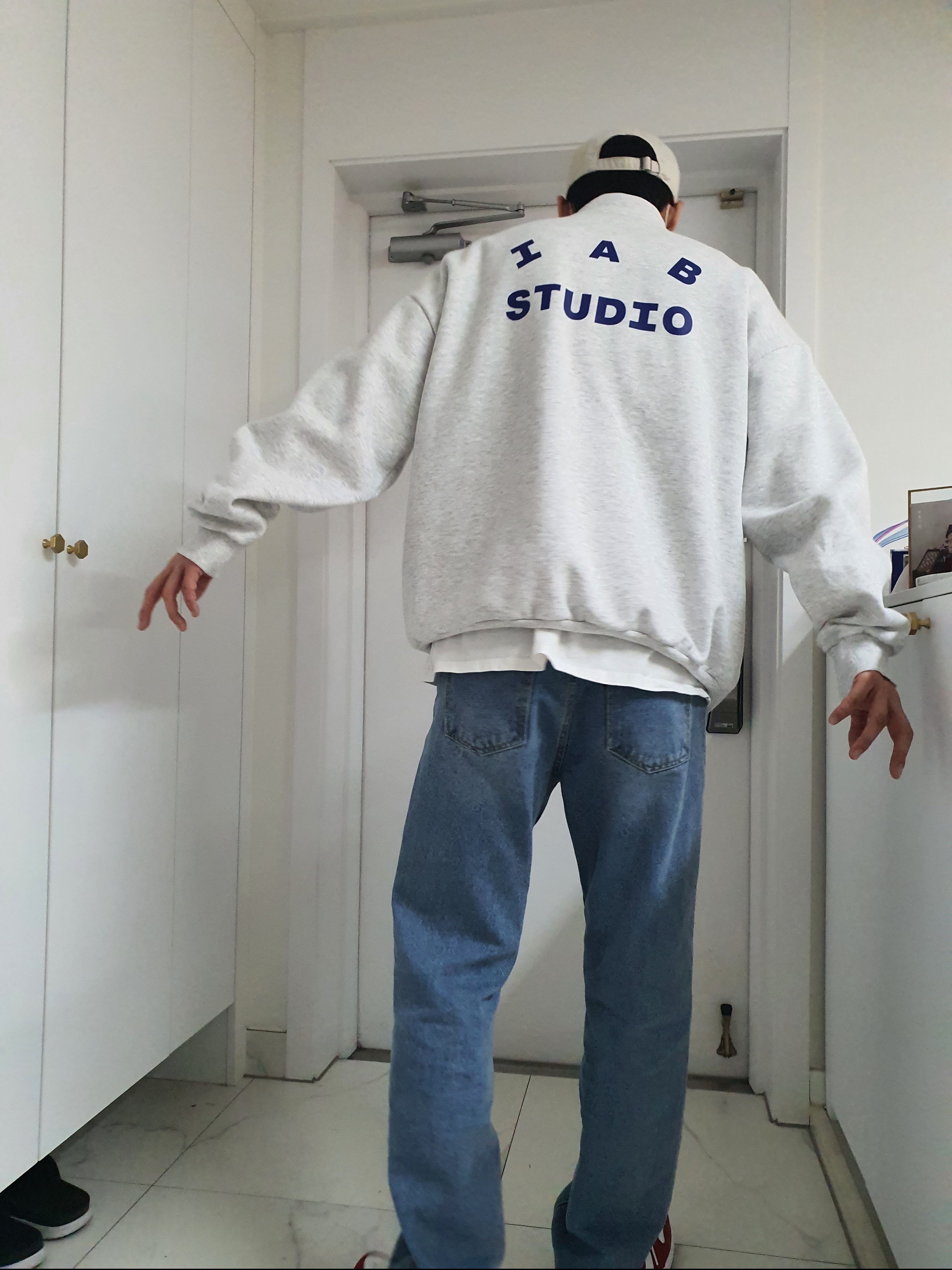 IAB Studio Half Zip Pullover Light Gray, Jordan 1 Low Gym Red White 착용 스타일