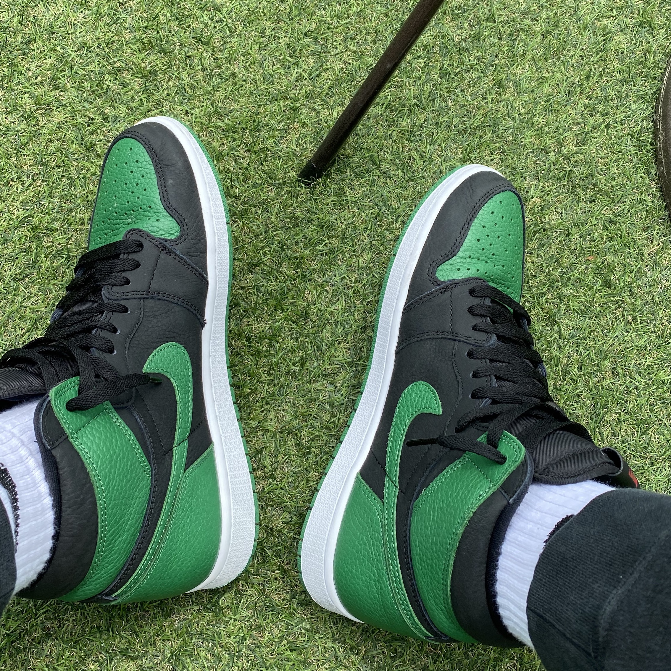 Jordan 1 Retro High OG Pine Green Black 착용 스타일