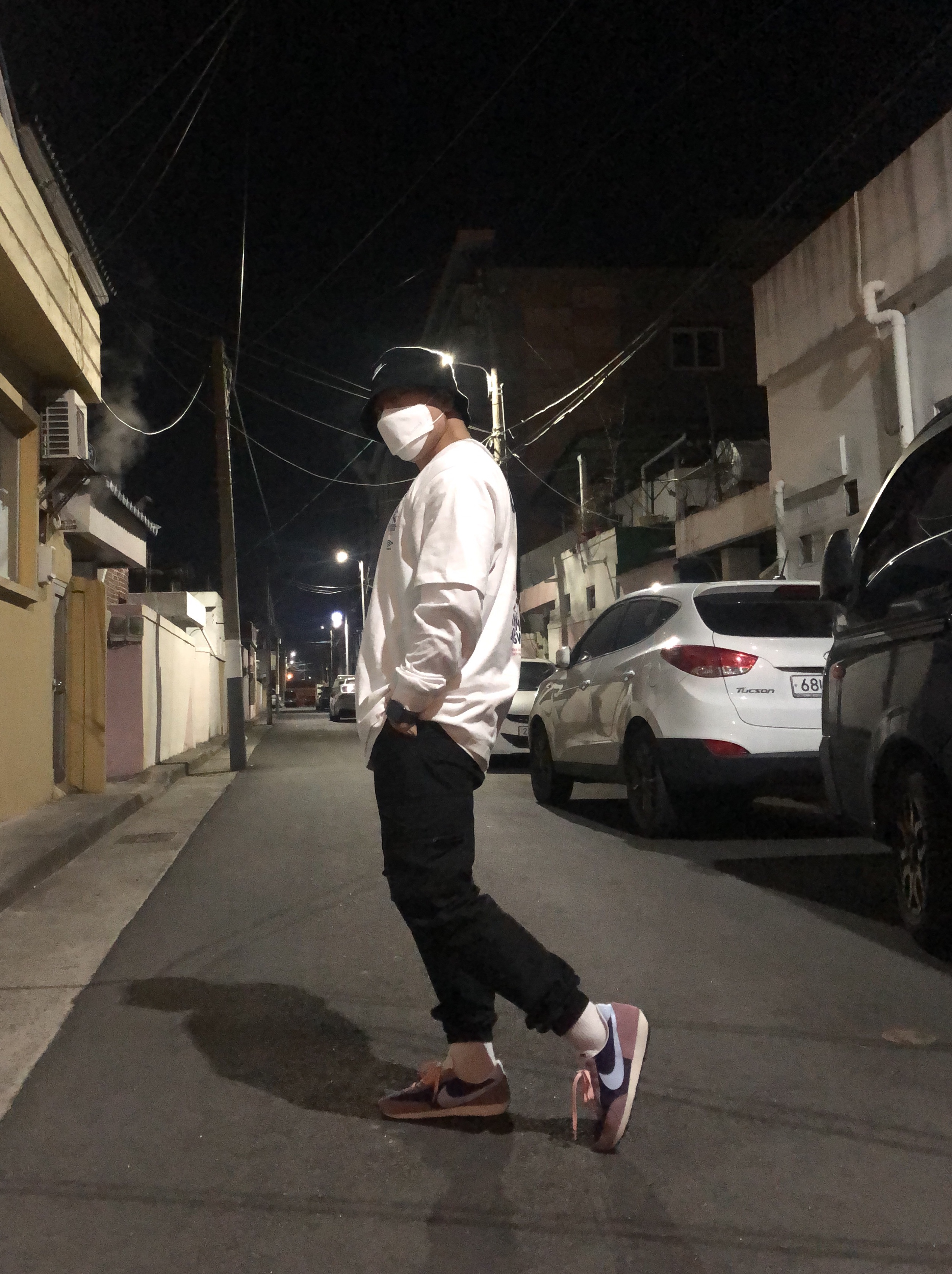 (W) Nike Daybreak Eggplant Plum Dust 착용 스타일 - 1