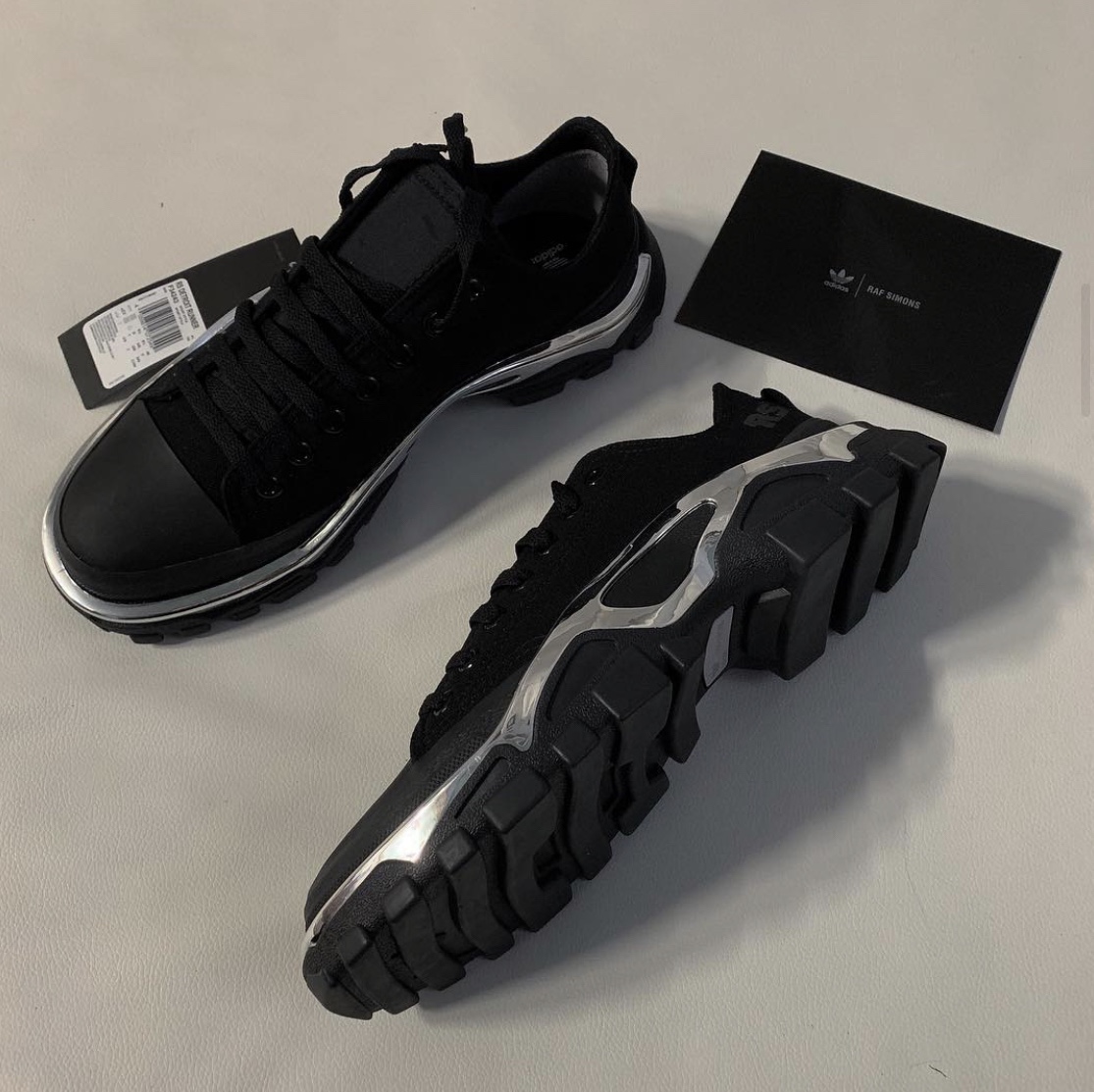 Adidas x Raf Simons Detroit Runner Core Black 착용 스타일