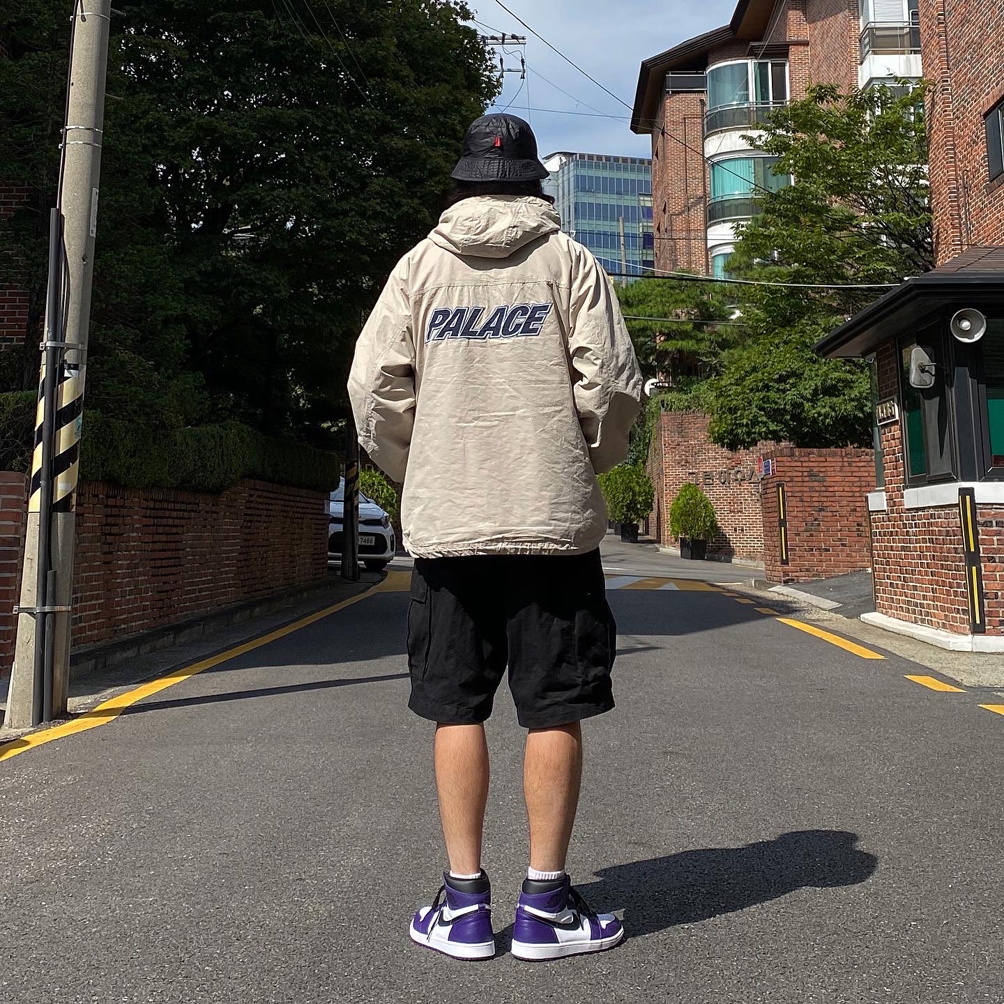 Jordan 1 Retro High OG Court Purple 2020 착용 스타일 - 3