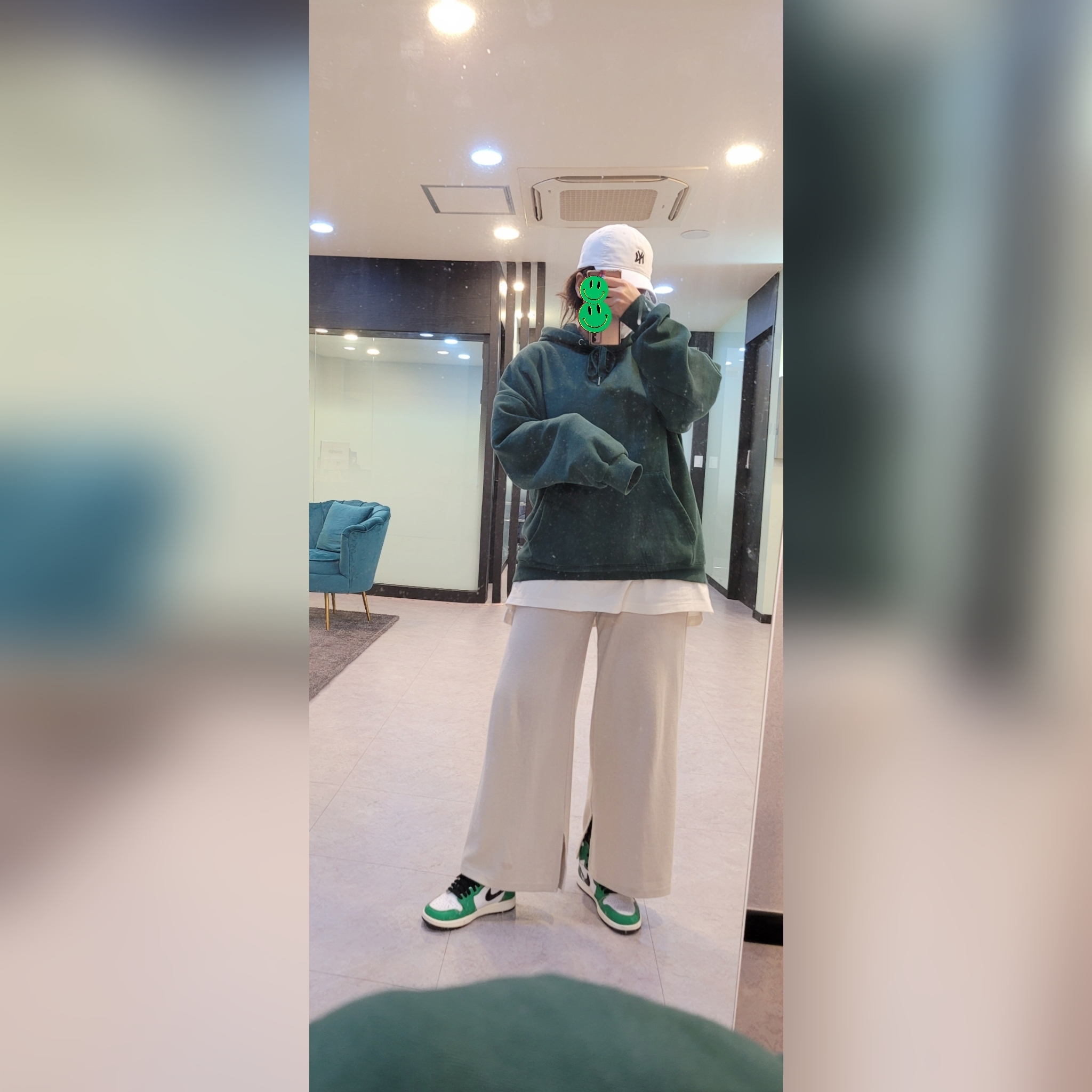 (W) Jordan 1 Retro High OG Lucky Green 착용 스타일 - 1