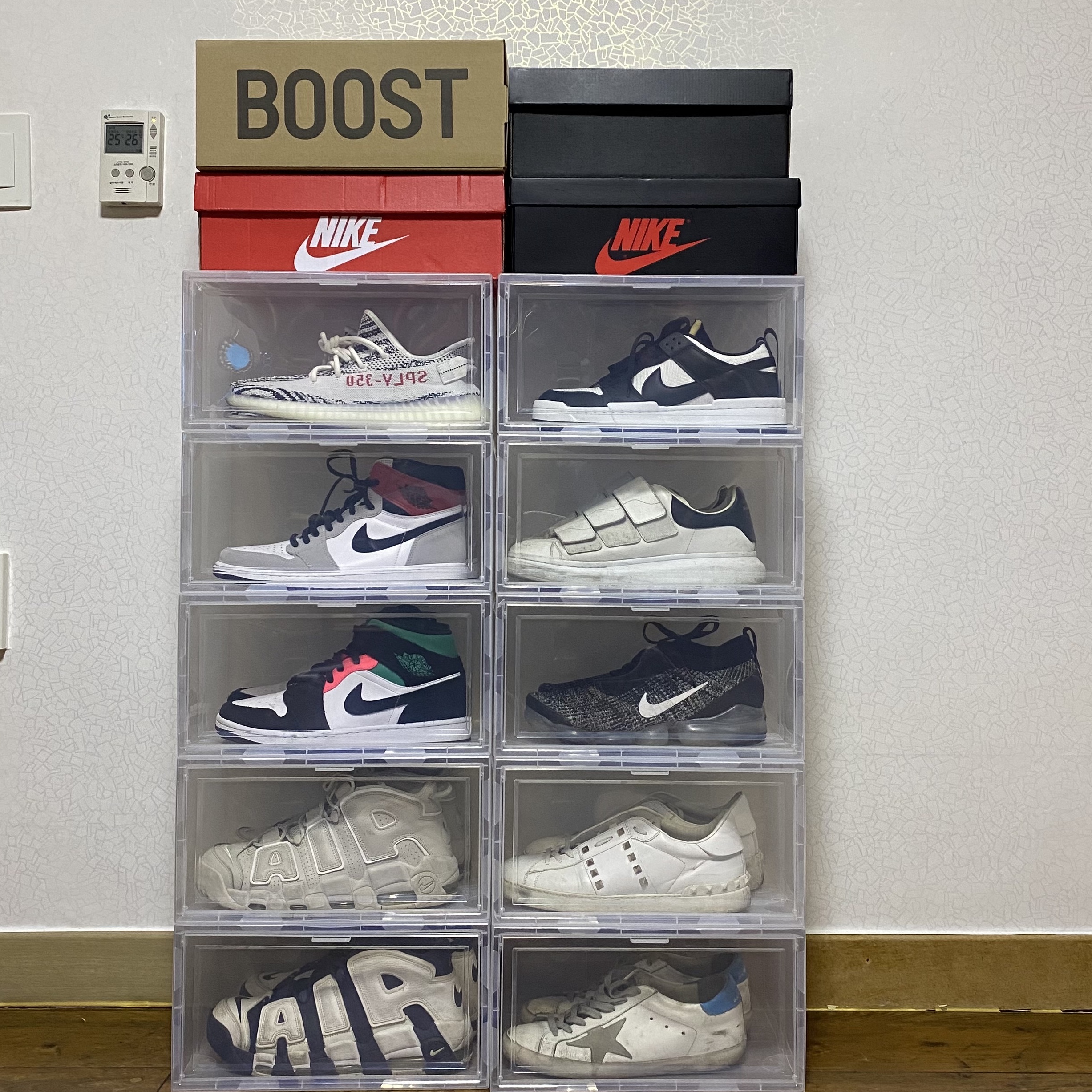 Jordan 1 Mid SE South Beach, Adidas Yeezy Boost 350 V2 Zebra 2017/2019/2020 착용 스타일 - 2
