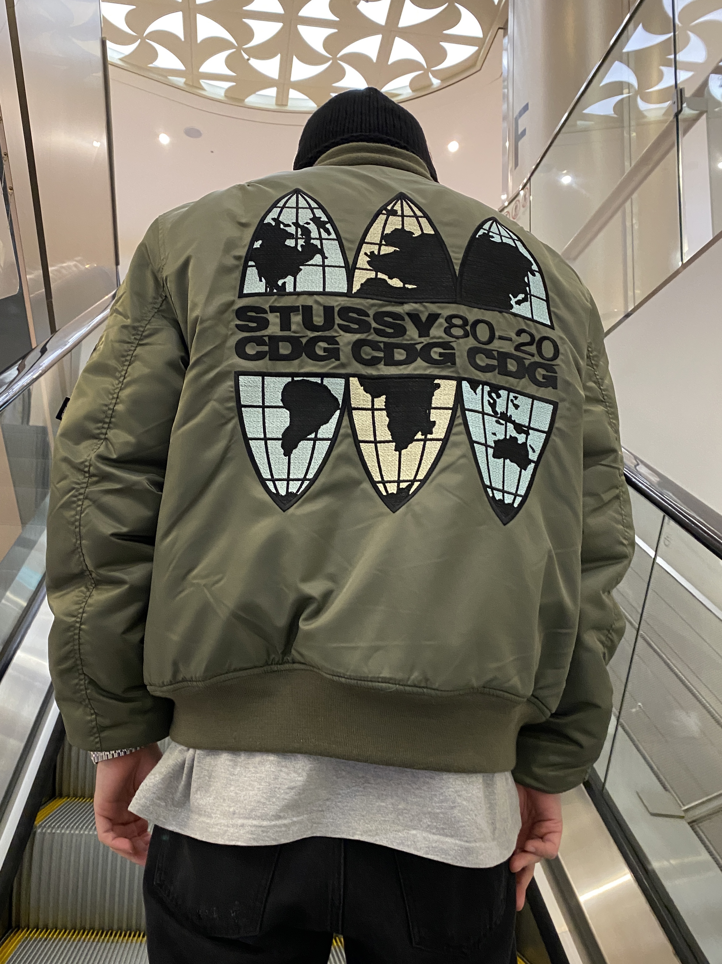 Stussy x CDG MA-1 Jacket Olive 착용 스타일