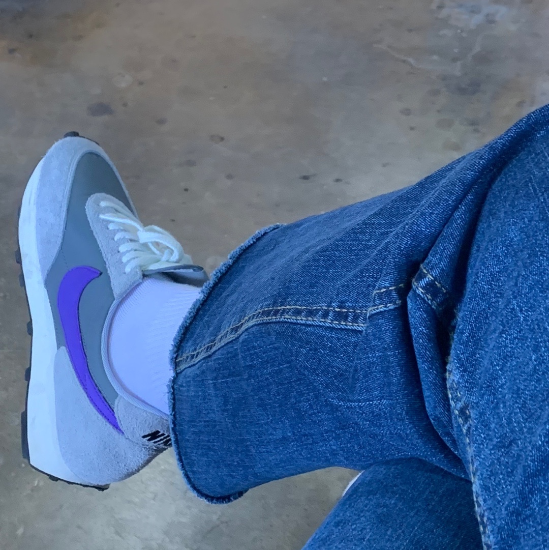 Nike Daybreak SP Cool Grey Hyper Grape 착용 스타일