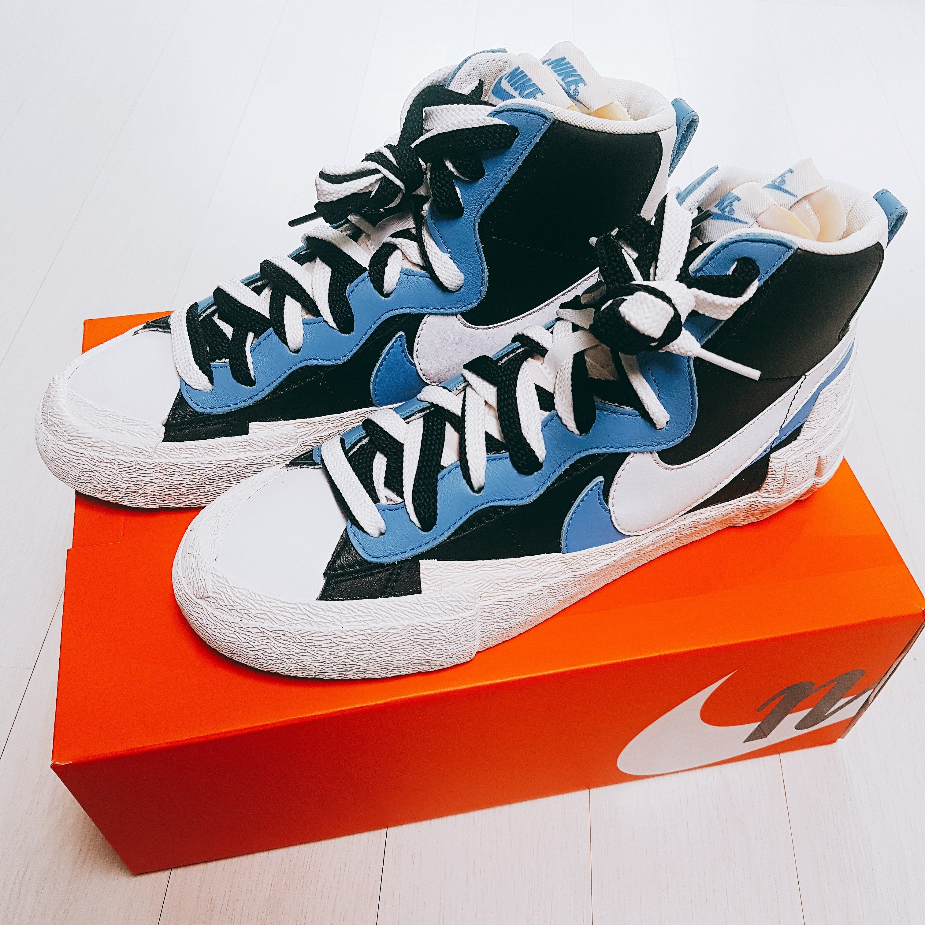 Nike x Sacai Blazer Mid White Black Legend Blue 착용 스타일