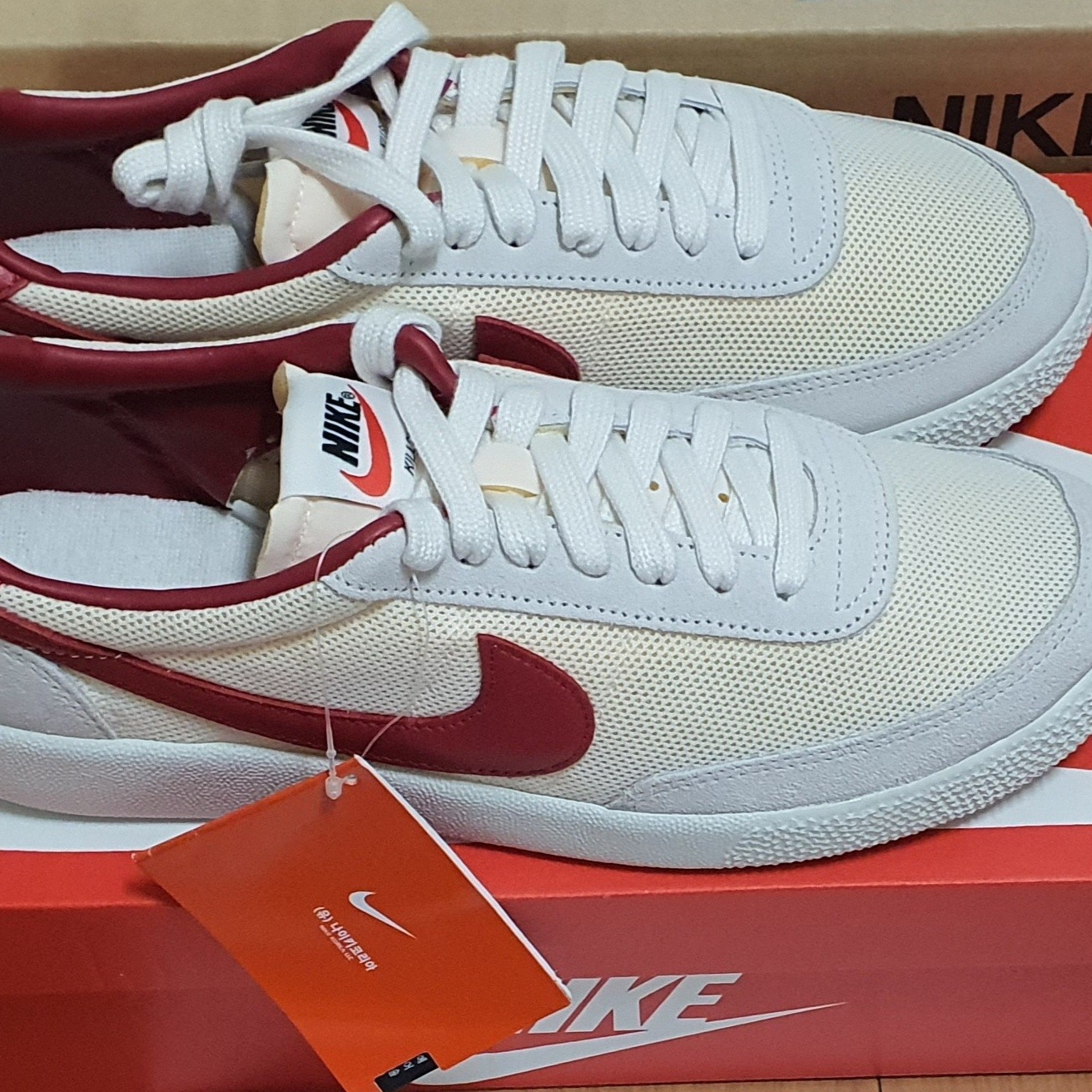 Nike Killshot OG Sail Gym Red 착용 스타일