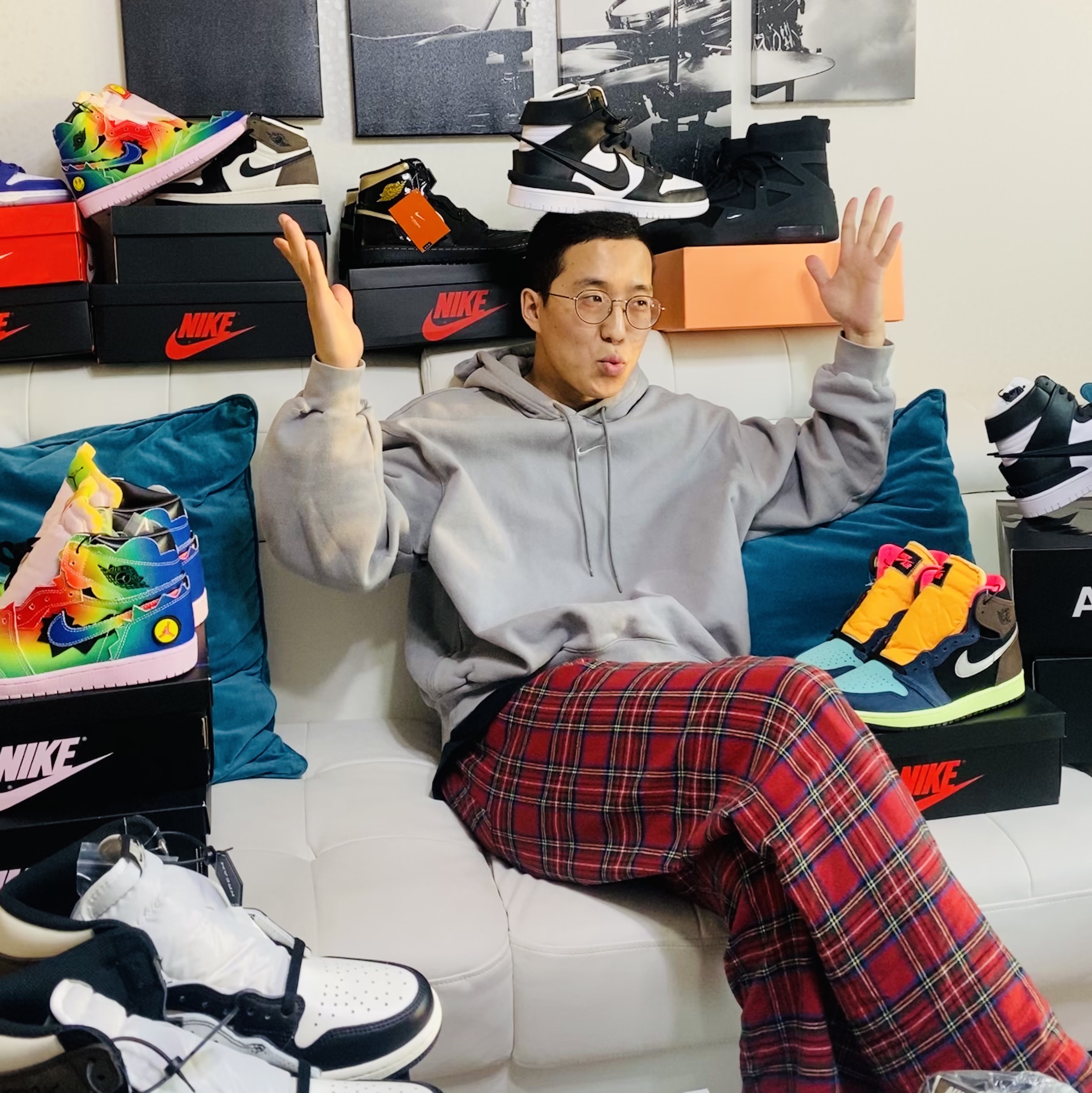 Jordan 1 Retro High OG Black Mocha, Nike x Ambush Dunk High Black 착용 스타일