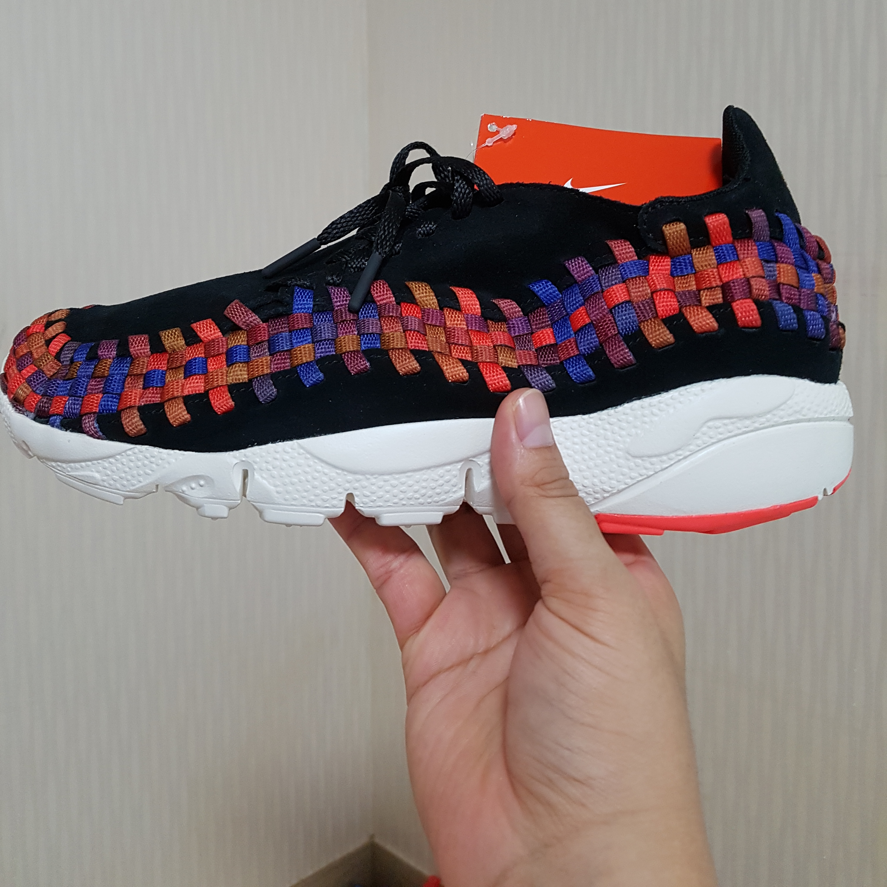 Nike Air Footscape Woven Black Rainbow 착용 스타일 - 1