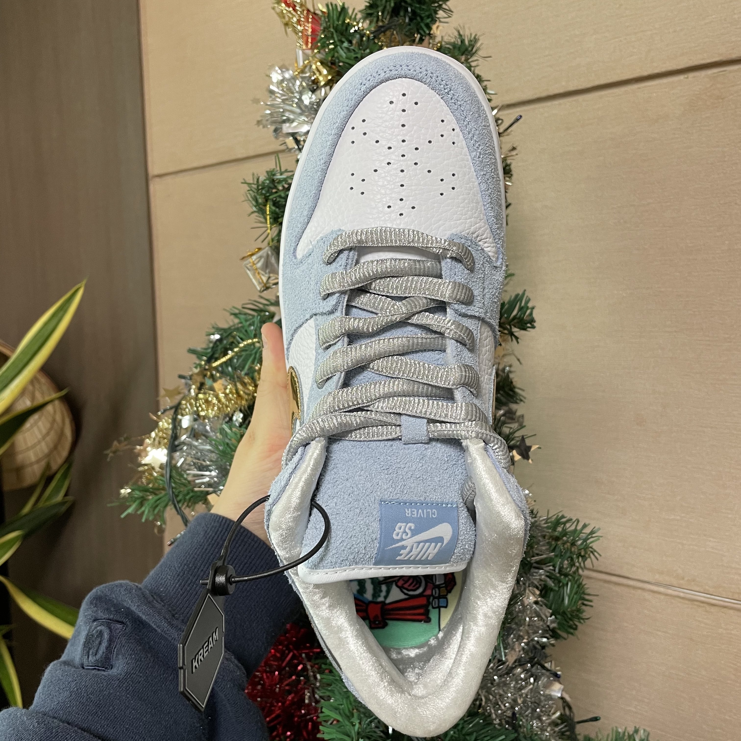 Nike x Sean Cliver SB Dunk Low Holiday Special 착용 스타일 - 2