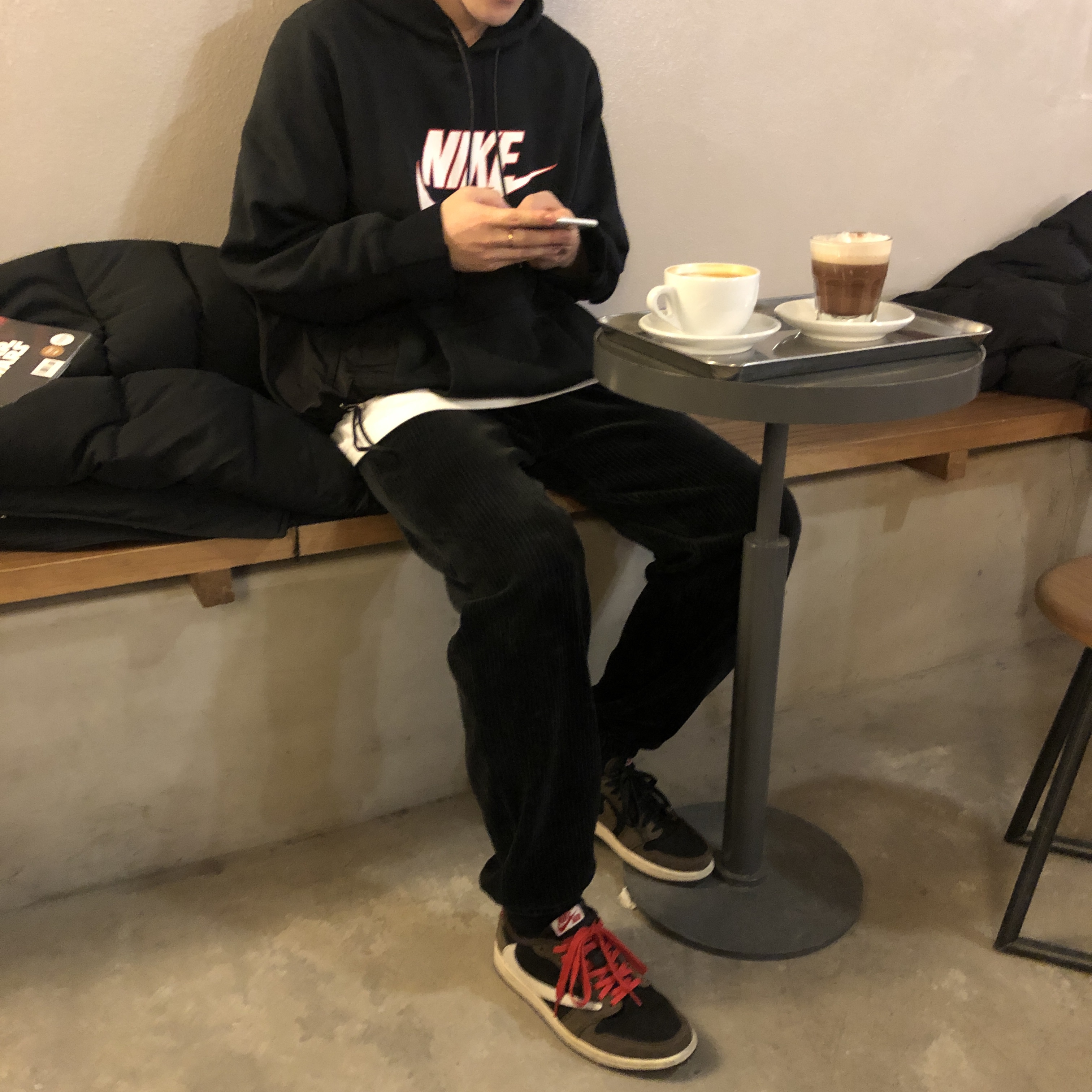 Jordan 1 x Travis Scott Retro Low OG SP Mocha 착용 스타일