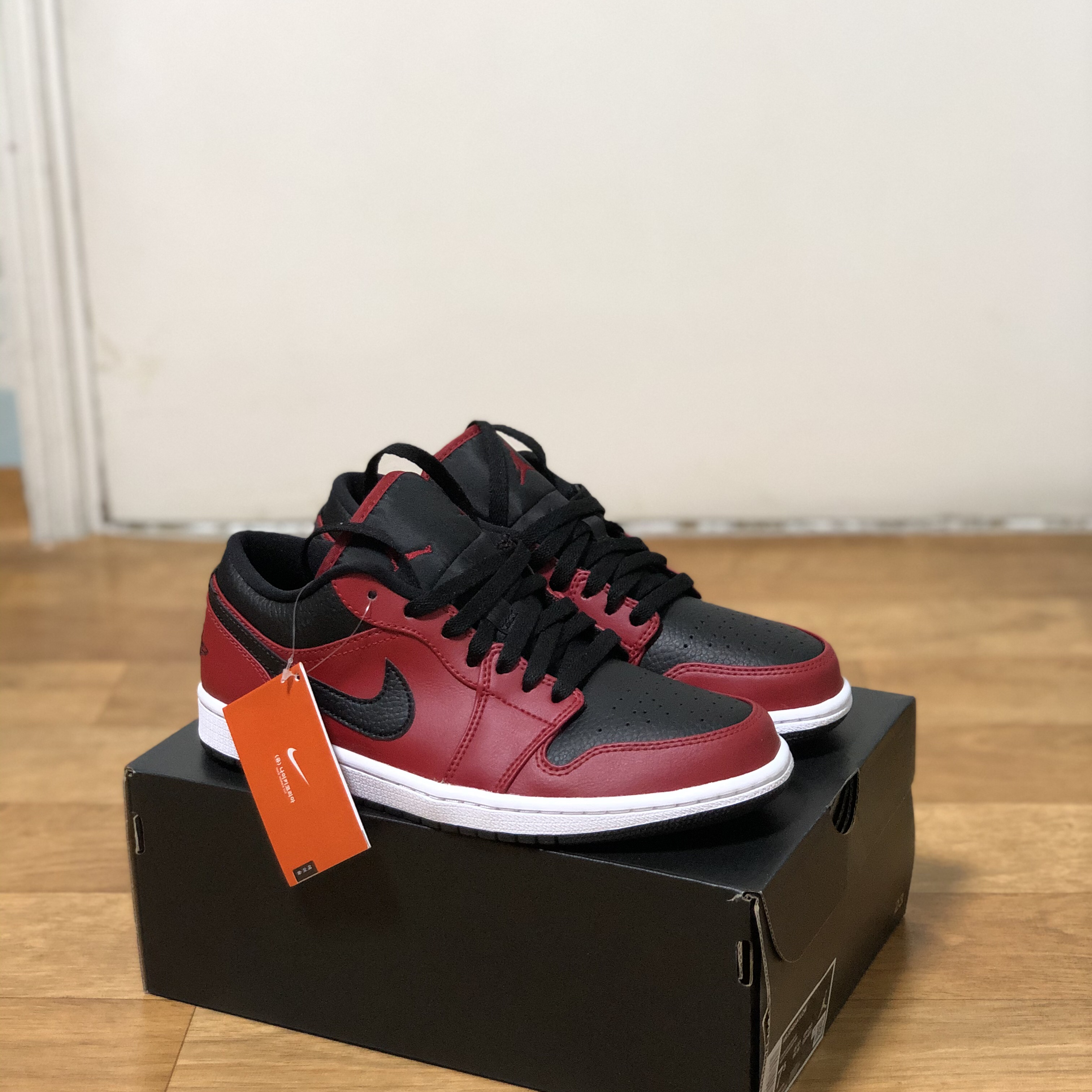 Jordan 1 Low Gym Red Black 착용 스타일 - 2